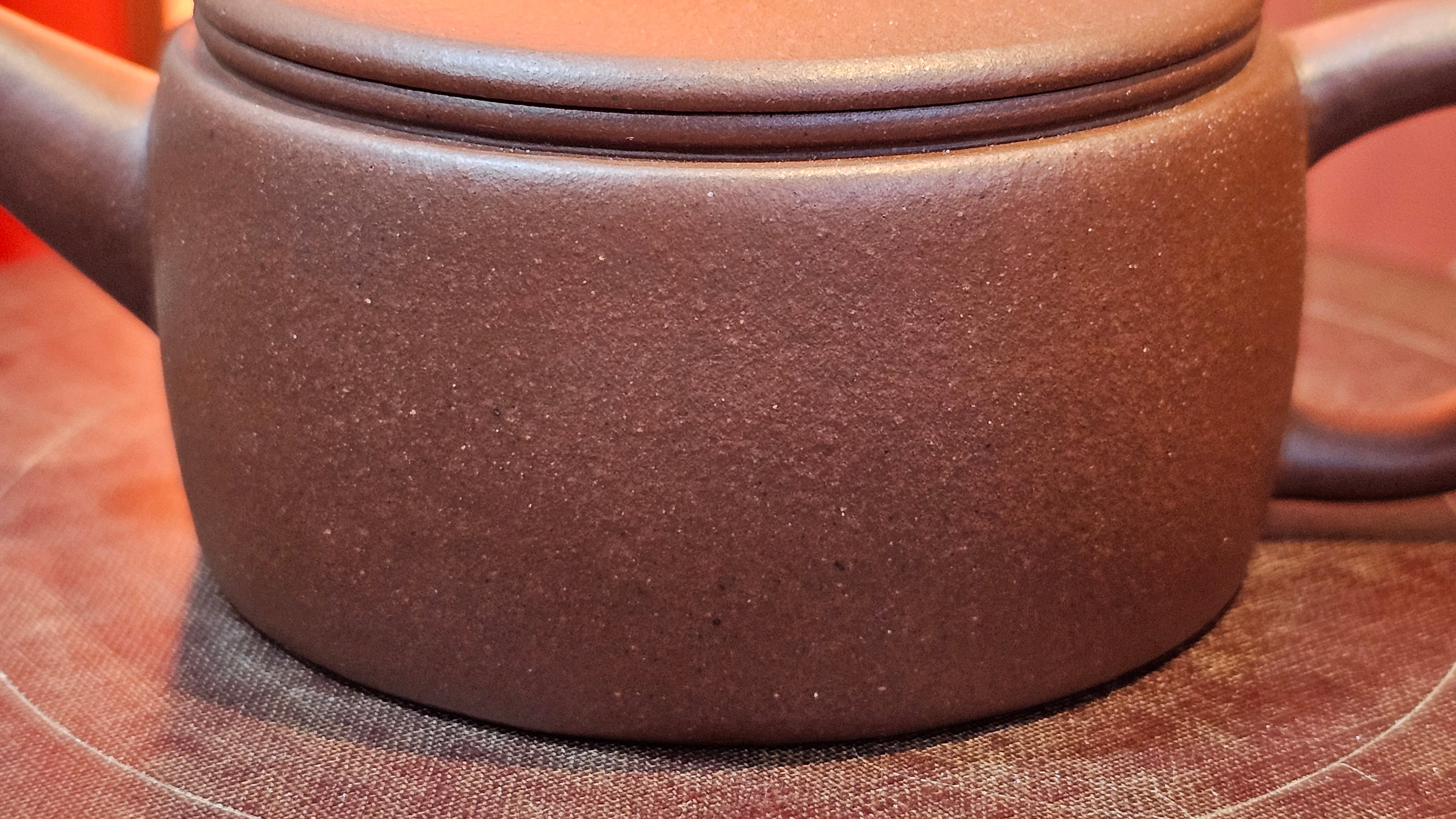 Han Wa 汉瓦, 146.5ml!  Small Volume ~ Low-Slung, Broad Han Wa!  Di Cao Qing Zi Ni 底槽青紫泥, by Craftsman Gu Xiao Ming 顾小明 ~ Congratulations to Mr K., 1900hrs 7th June 2025, San Francisco, CA.