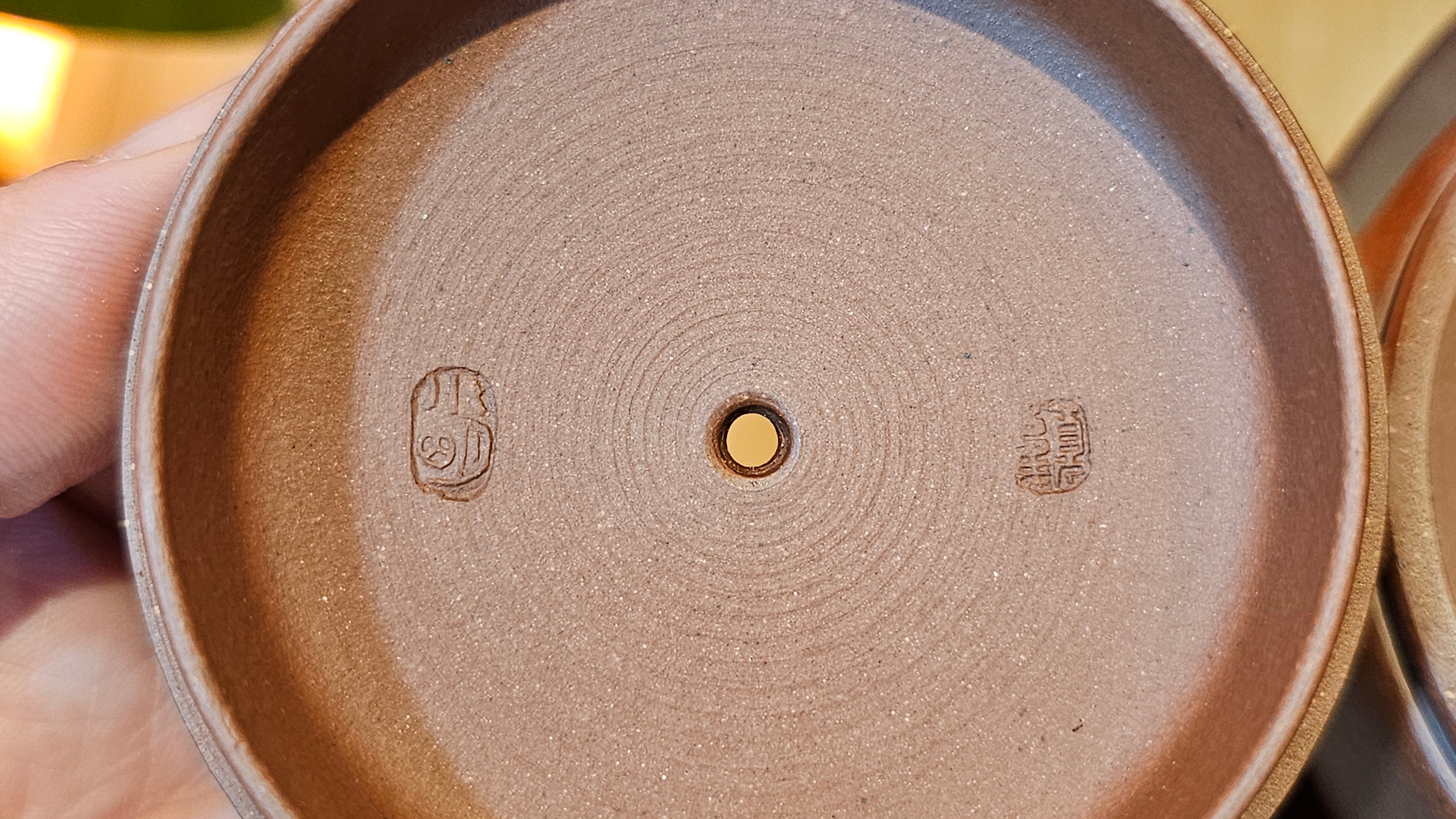 Han Wa 汉瓦, 146.5ml!  Small Volume ~ Low-Slung, Broad Han Wa!  Di Cao Qing Zi Ni 底槽青紫泥, by Craftsman Gu Xiao Ming 顾小明 ~ Congratulations to Mr K., 1900hrs 7th June 2025, San Francisco, CA.