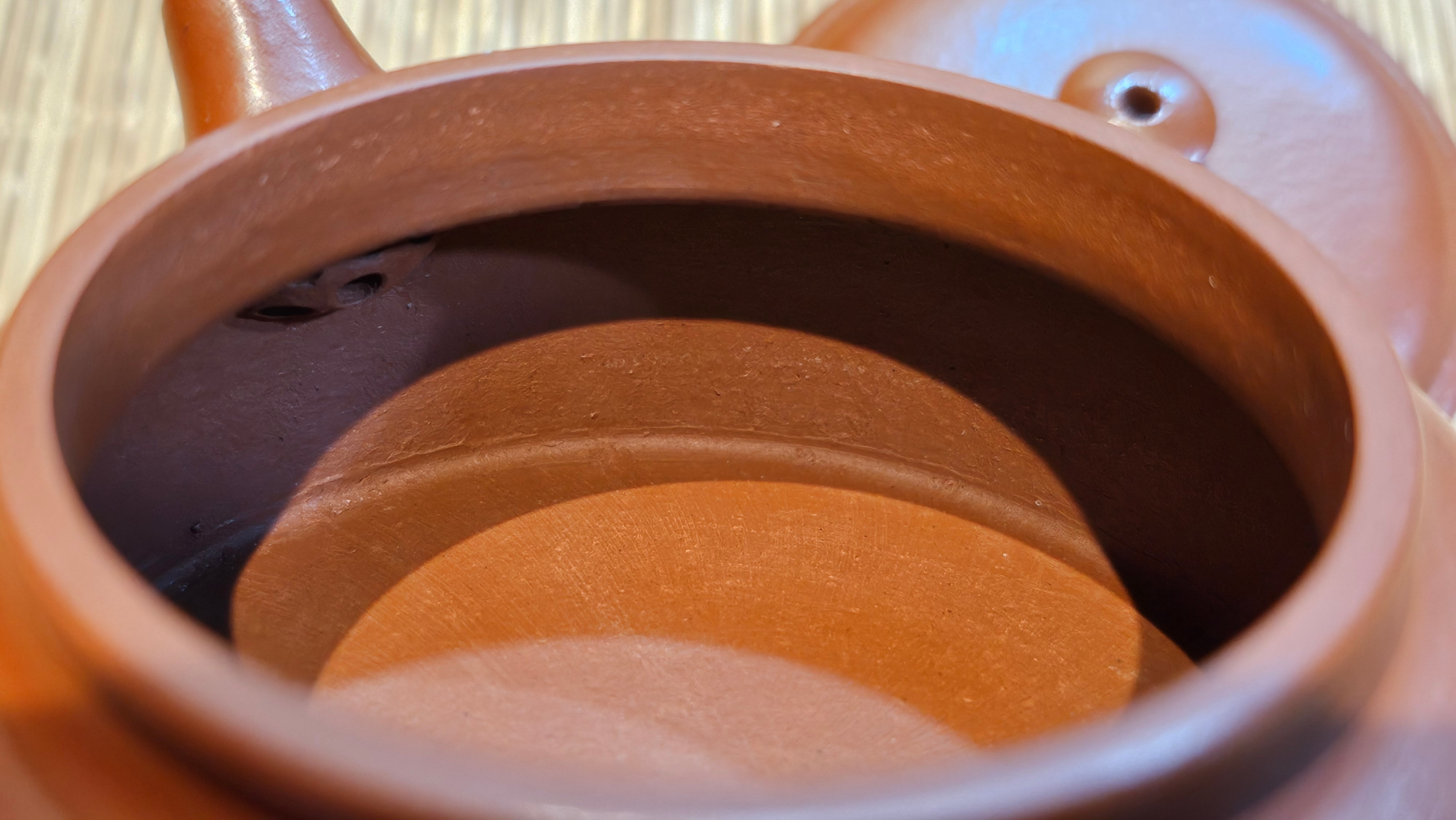 De Zhong 德钟 (Ai De Zhong 矮德钟), 122.3ml, Xiao Mei Yao Zhu Ni 小煤窑朱泥,  by Craftsman Shi Yun 石芸 ~ Congratulations to Mr G., 1314hrs 10th June 2025, Los Angeles, CA.