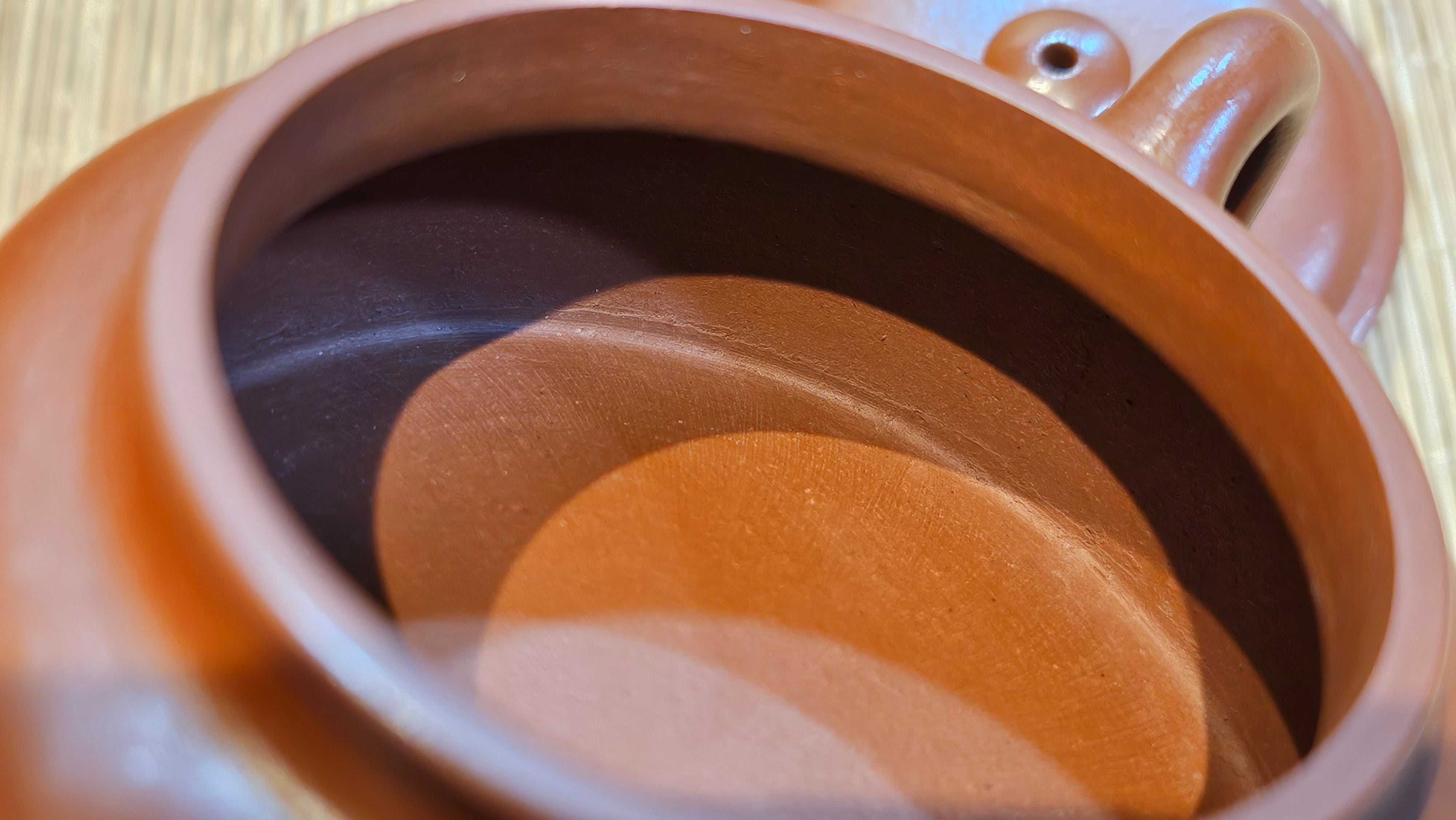 De Zhong 德钟 (Ai De Zhong 矮德钟), 122.3ml, Xiao Mei Yao Zhu Ni 小煤窑朱泥,  by Craftsman Shi Yun 石芸 ~ Congratulations to Mr G., 1314hrs 10th June 2025, Los Angeles, CA.