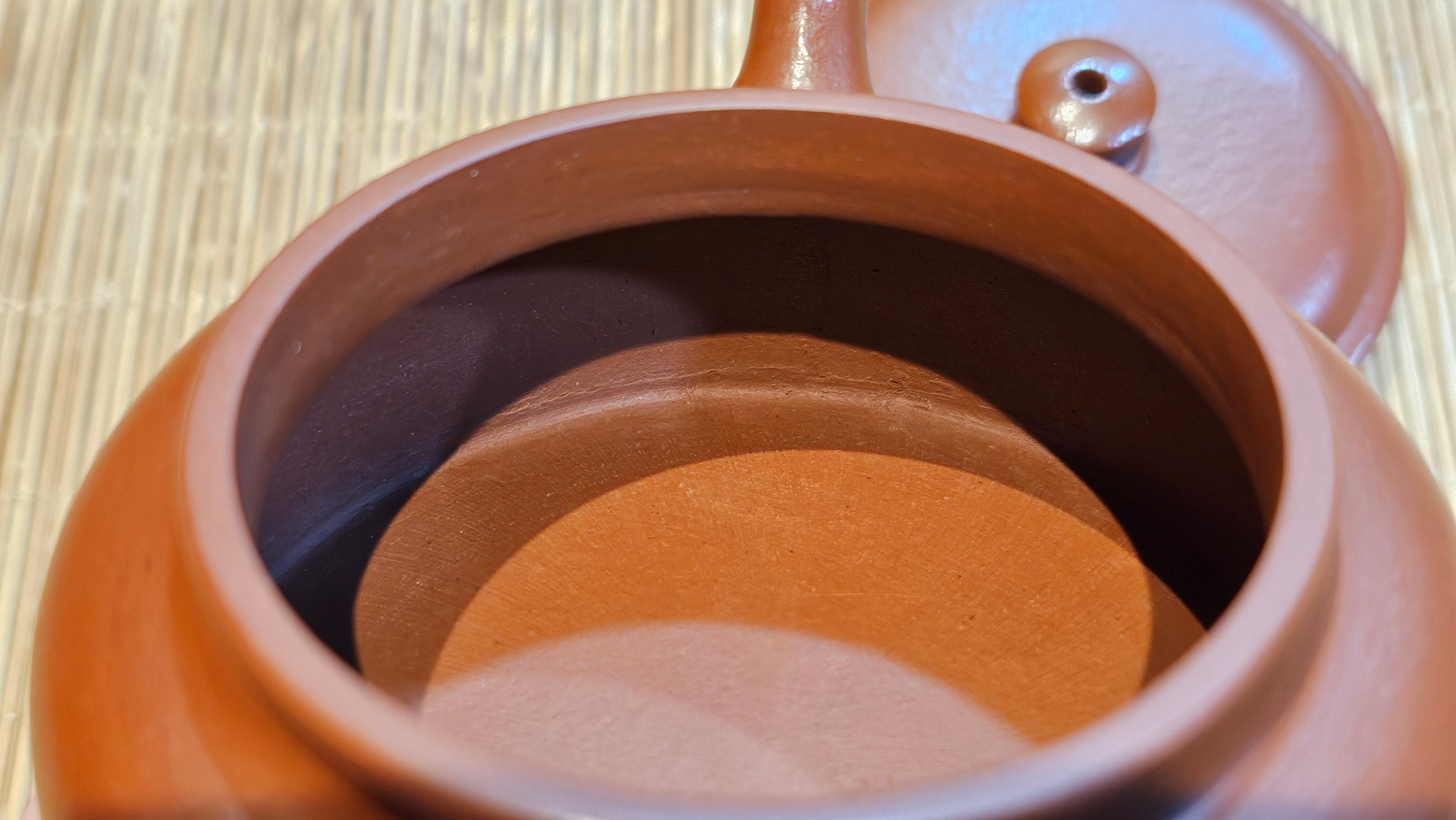 De Zhong 德钟 (Ai De Zhong 矮德钟), 122.3ml, Xiao Mei Yao Zhu Ni 小煤窑朱泥,  by Craftsman Shi Yun 石芸 ~ Congratulations to Mr G., 1314hrs 10th June 2025, Los Angeles, CA.