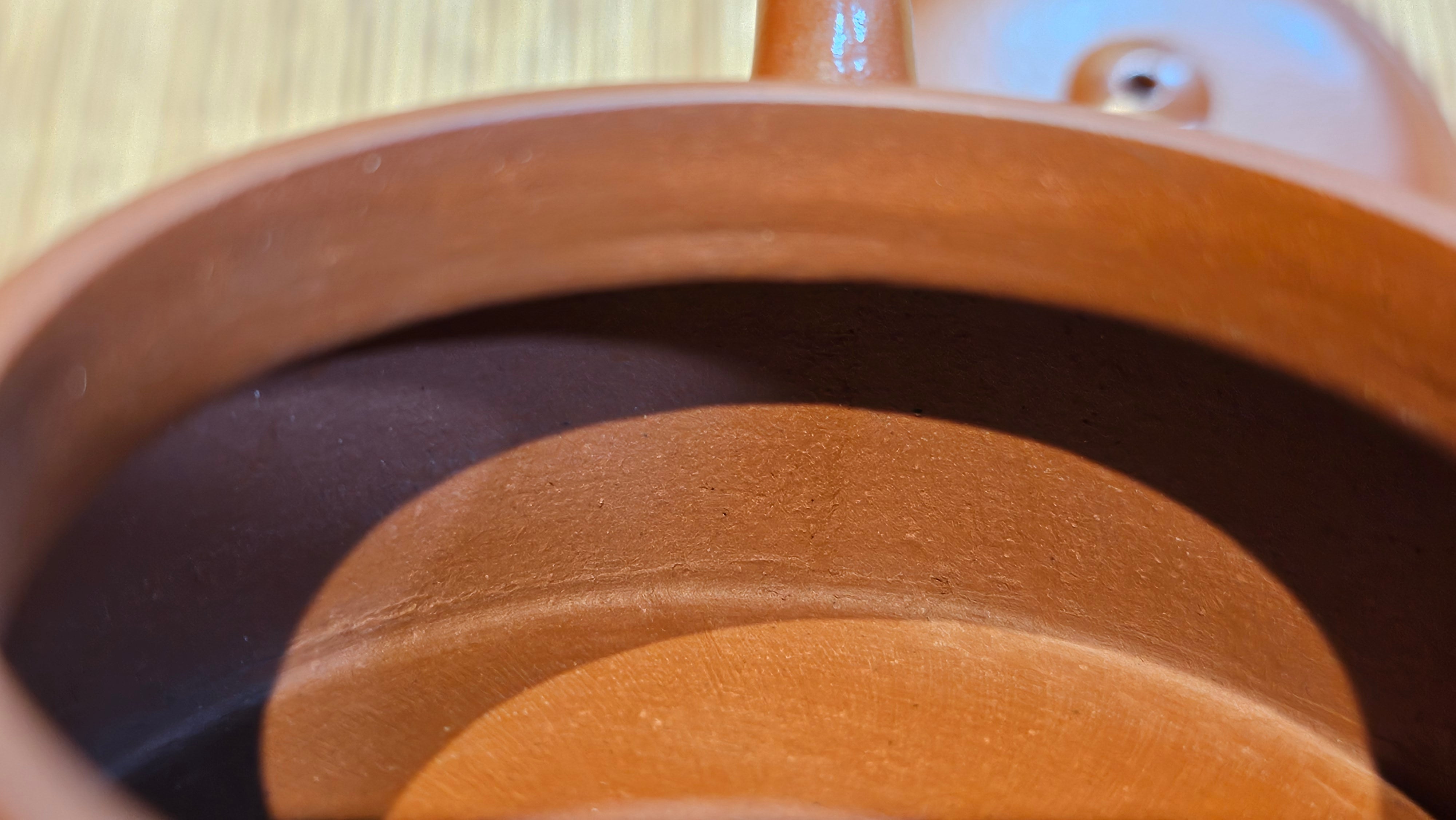 De Zhong 德钟 (Ai De Zhong 矮德钟), 122.3ml, Xiao Mei Yao Zhu Ni 小煤窑朱泥,  by Craftsman Shi Yun 石芸 ~ Congratulations to Mr G., 1314hrs 10th June 2025, Los Angeles, CA.