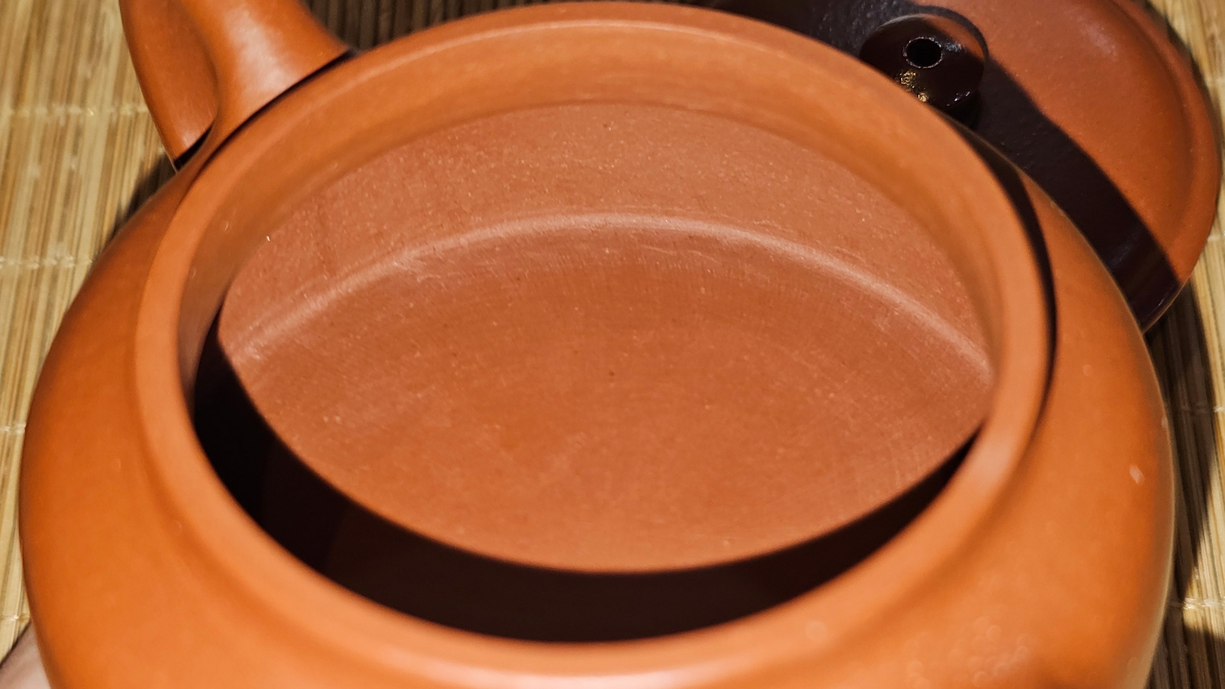 De Zhong 德钟 (Ai De Zhong 矮德钟), 122.3ml, Xiao Mei Yao Zhu Ni 小煤窑朱泥,  by Craftsman Shi Yun 石芸 ~ Congratulations to Mr G., 1314hrs 10th June 2025, Los Angeles, CA.