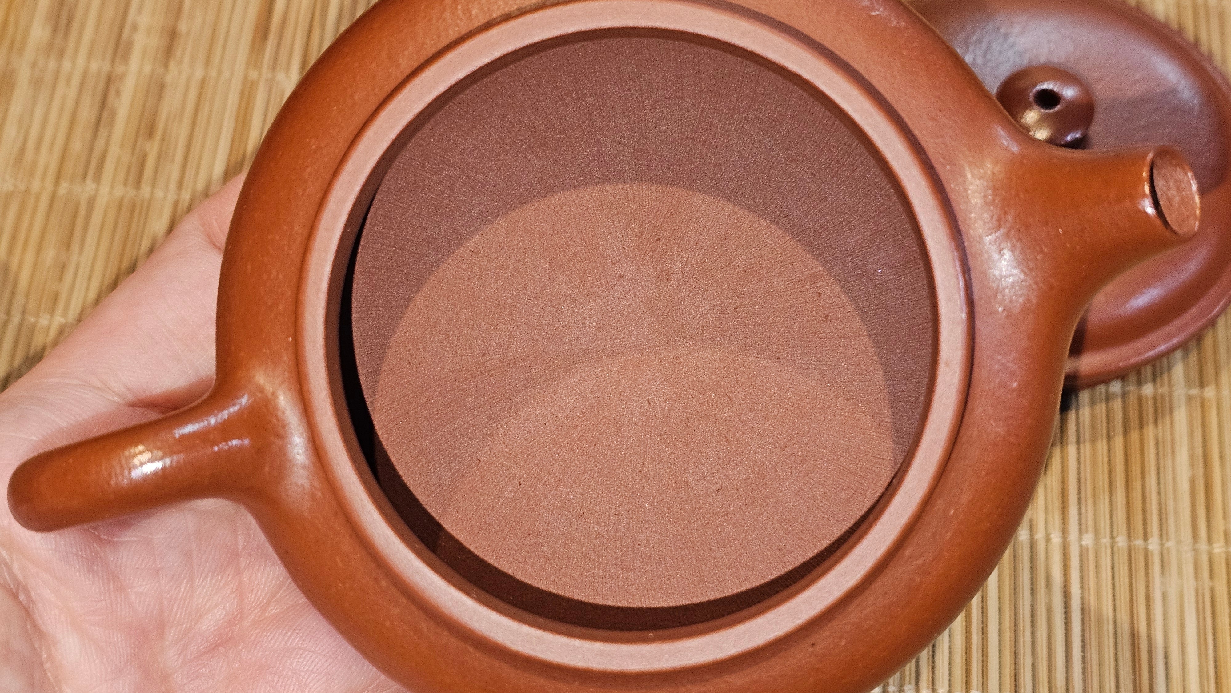 De Zhong 德钟 (Ai De Zhong 矮德钟), 122.3ml, Xiao Mei Yao Zhu Ni 小煤窑朱泥,  by Craftsman Shi Yun 石芸 ~ Congratulations to Mr G., 1314hrs 10th June 2025, Los Angeles, CA.