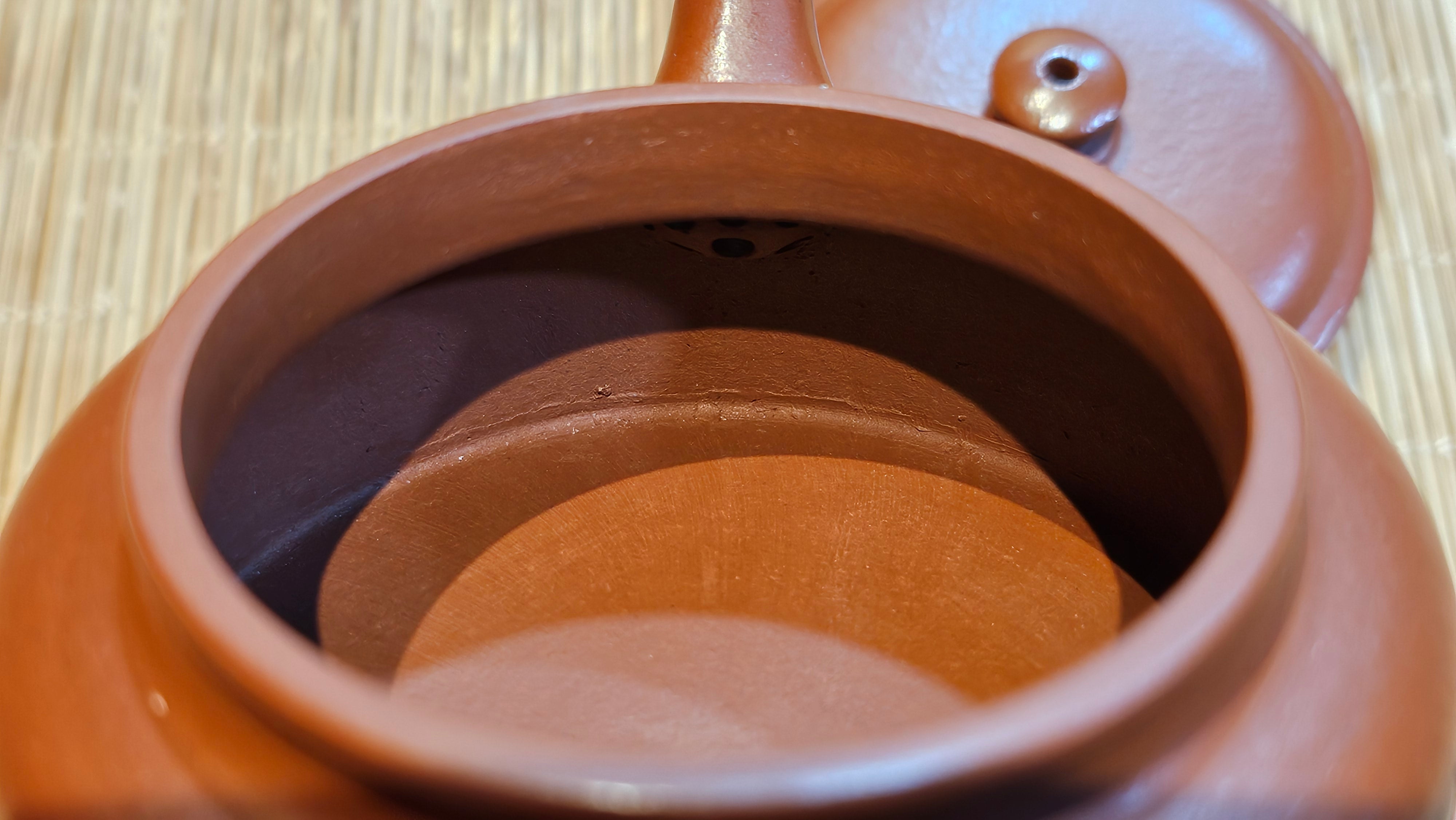 De Zhong 德钟 (Ai De Zhong 矮德钟), 122.3ml, Xiao Mei Yao Zhu Ni 小煤窑朱泥,  by Craftsman Shi Yun 石芸 ~ Congratulations to Mr G., 1314hrs 10th June 2025, Los Angeles, CA.