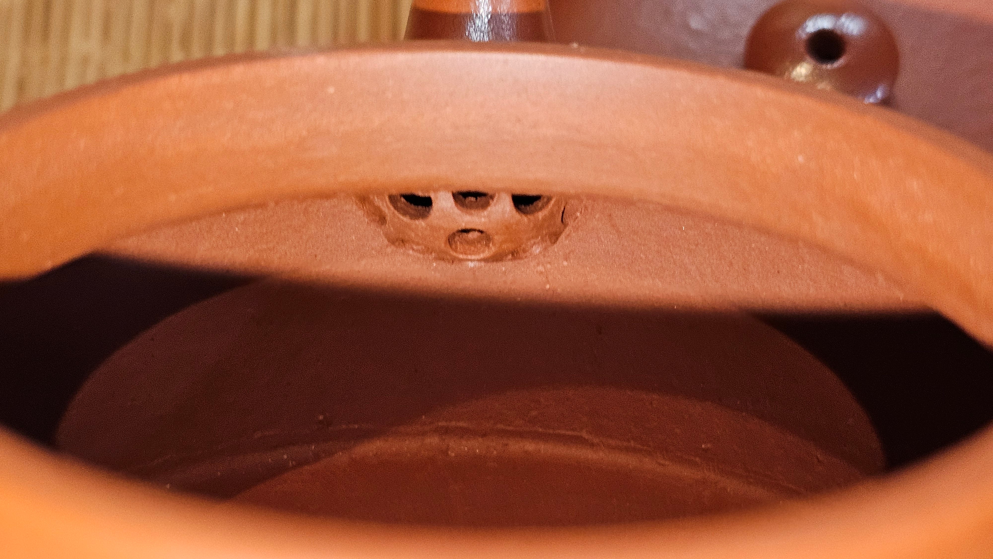 De Zhong 德钟 (Ai De Zhong 矮德钟), 122.3ml, Xiao Mei Yao Zhu Ni 小煤窑朱泥,  by Craftsman Shi Yun 石芸 ~ Congratulations to Mr G., 1314hrs 10th June 2025, Los Angeles, CA.