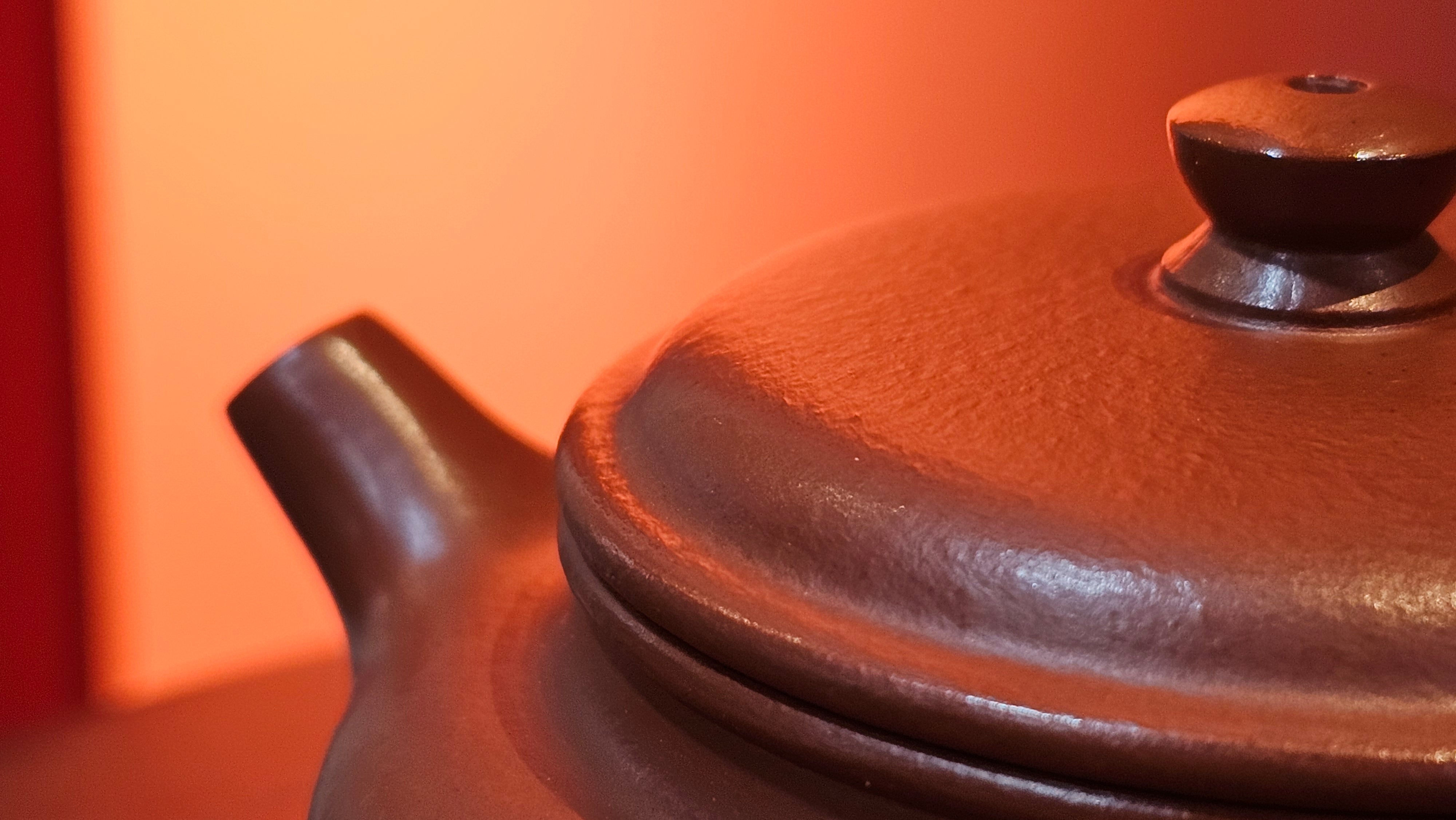 De Zhong 德钟 (Ai De Zhong 矮德钟), 122.3ml, Xiao Mei Yao Zhu Ni 小煤窑朱泥,  by Craftsman Shi Yun 石芸 ~ Congratulations to Mr G., 1314hrs 10th June 2025, Los Angeles, CA.