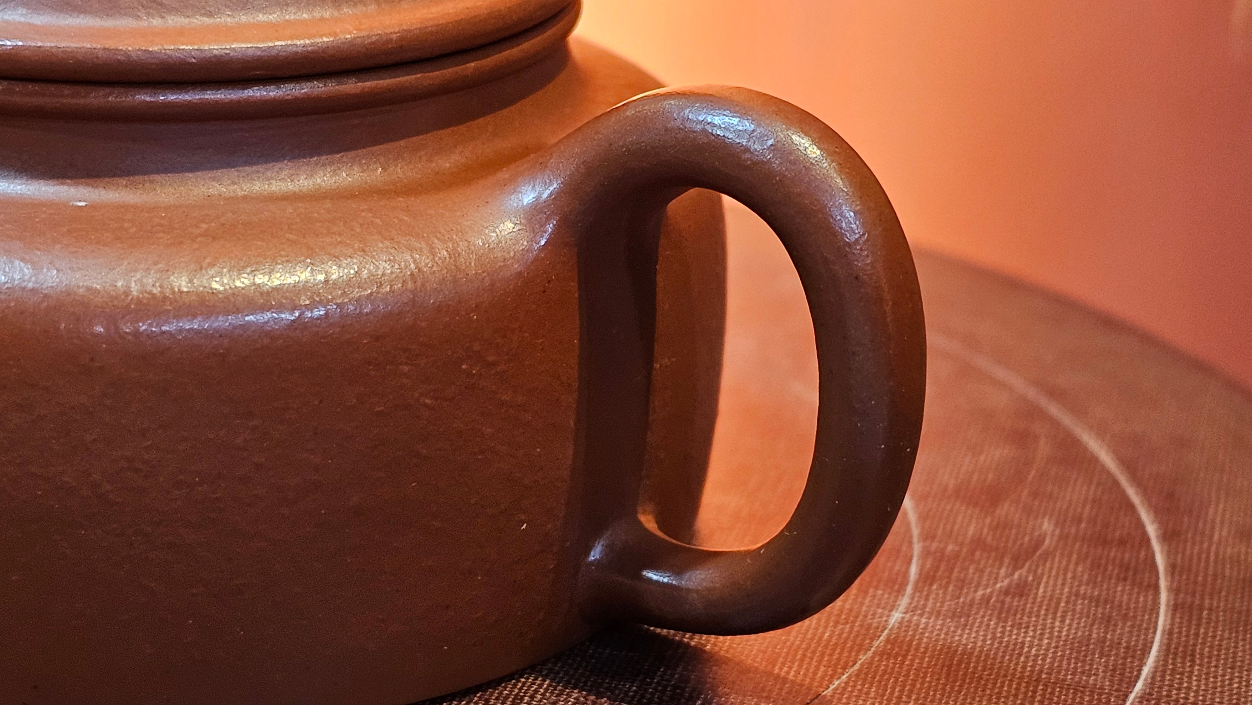 De Zhong 德钟 (Ai De Zhong 矮德钟), 122.3ml, Xiao Mei Yao Zhu Ni 小煤窑朱泥,  by Craftsman Shi Yun 石芸 ~ Congratulations to Mr G., 1314hrs 10th June 2025, Los Angeles, CA.