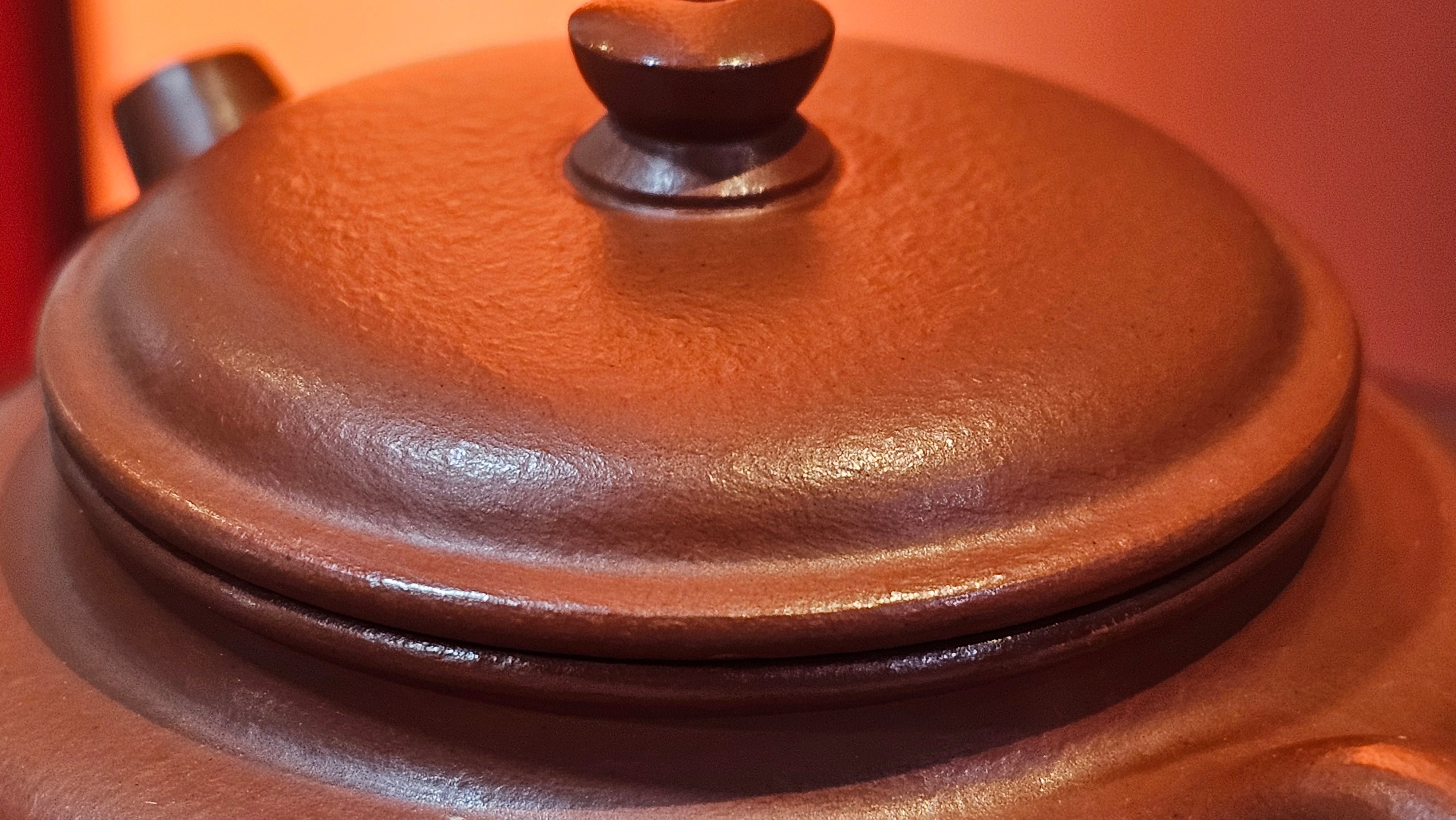 De Zhong 德钟 (Ai De Zhong 矮德钟), 122.3ml, Xiao Mei Yao Zhu Ni 小煤窑朱泥,  by Craftsman Shi Yun 石芸 ~ Congratulations to Mr G., 1314hrs 10th June 2025, Los Angeles, CA.