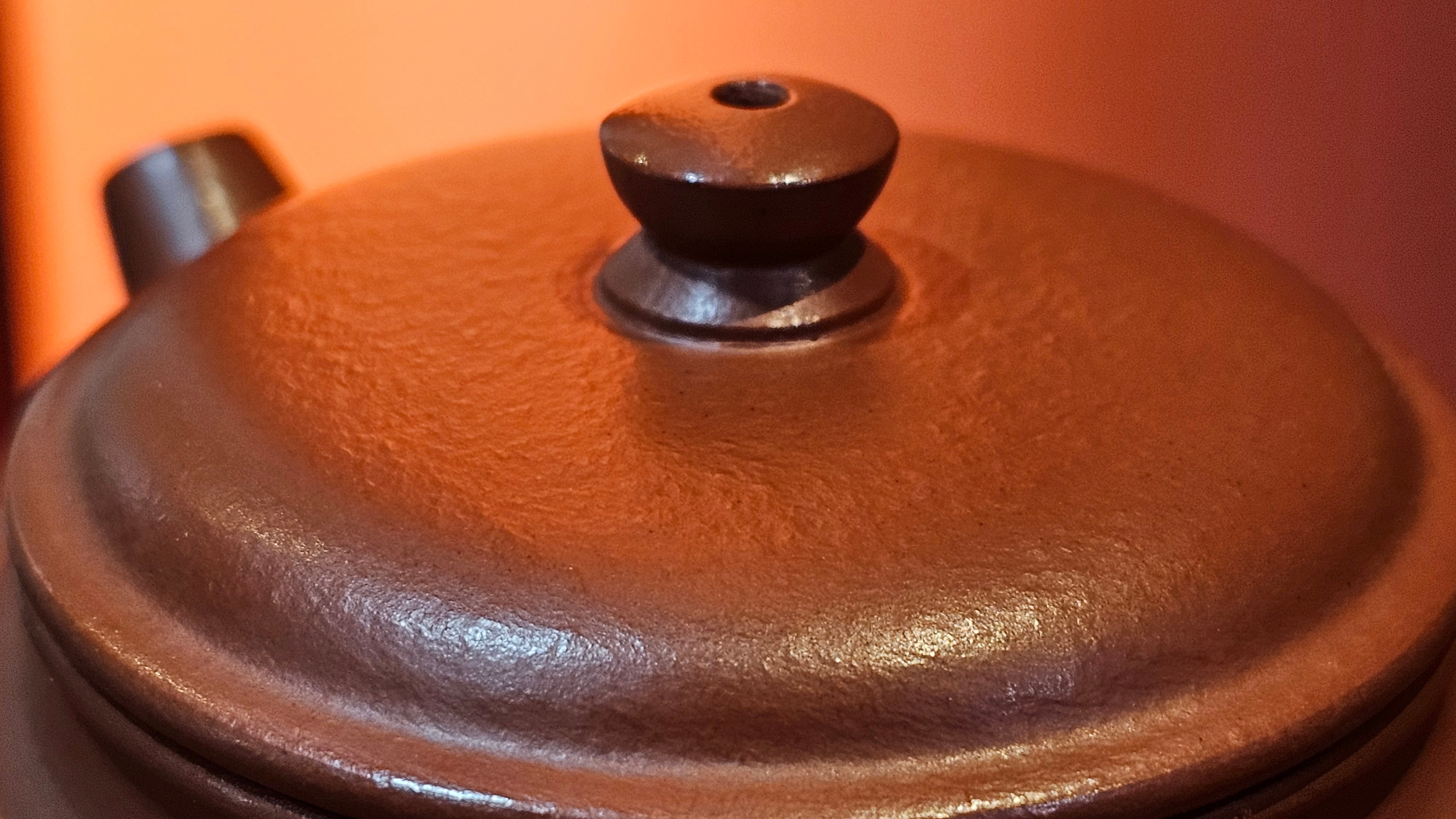 De Zhong 德钟 (Ai De Zhong 矮德钟), 122.3ml, Xiao Mei Yao Zhu Ni 小煤窑朱泥,  by Craftsman Shi Yun 石芸 ~ Congratulations to Mr G., 1314hrs 10th June 2025, Los Angeles, CA.