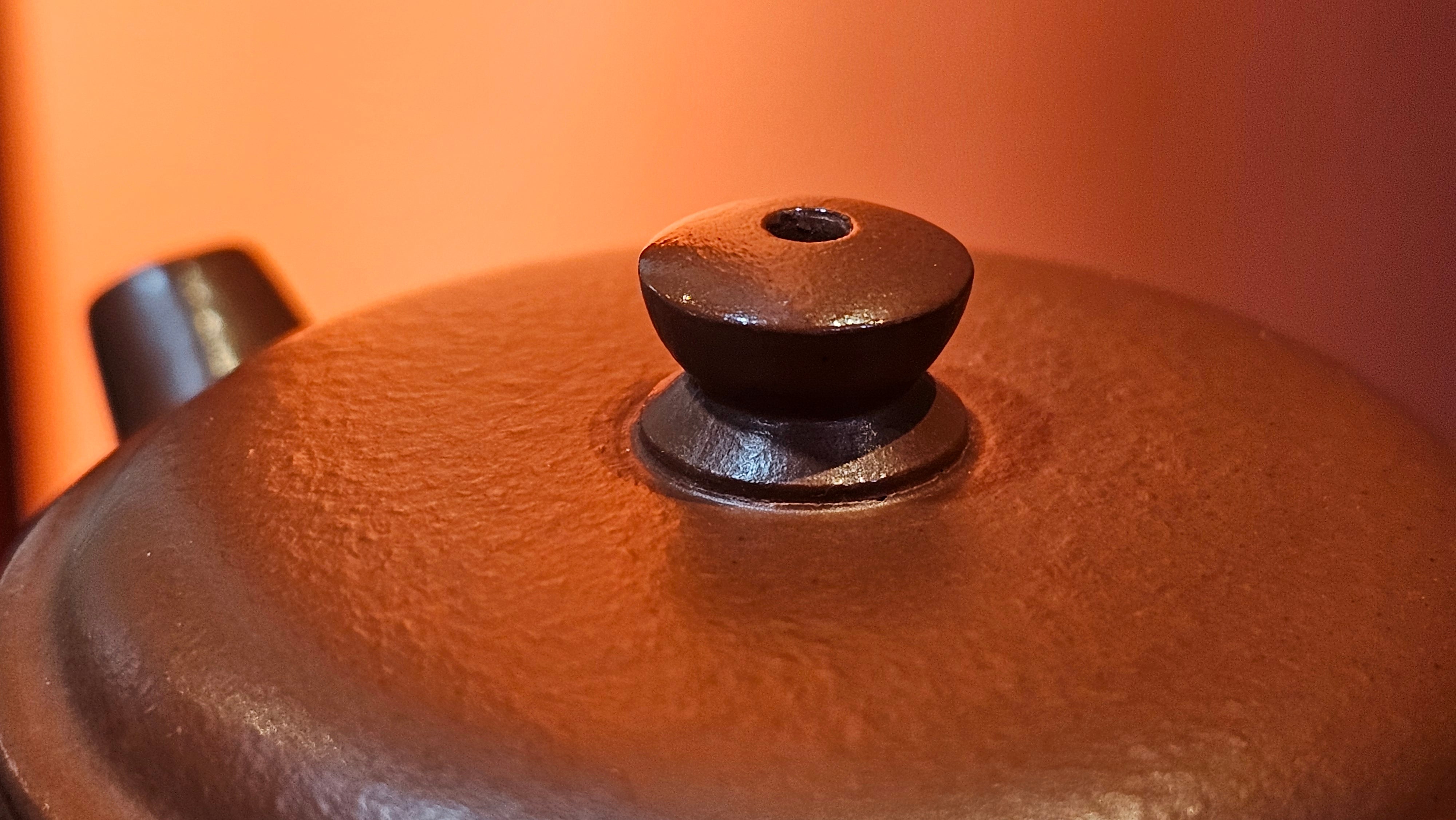 De Zhong 德钟 (Ai De Zhong 矮德钟), 122.3ml, Xiao Mei Yao Zhu Ni 小煤窑朱泥,  by Craftsman Shi Yun 石芸 ~ Congratulations to Mr G., 1314hrs 10th June 2025, Los Angeles, CA.