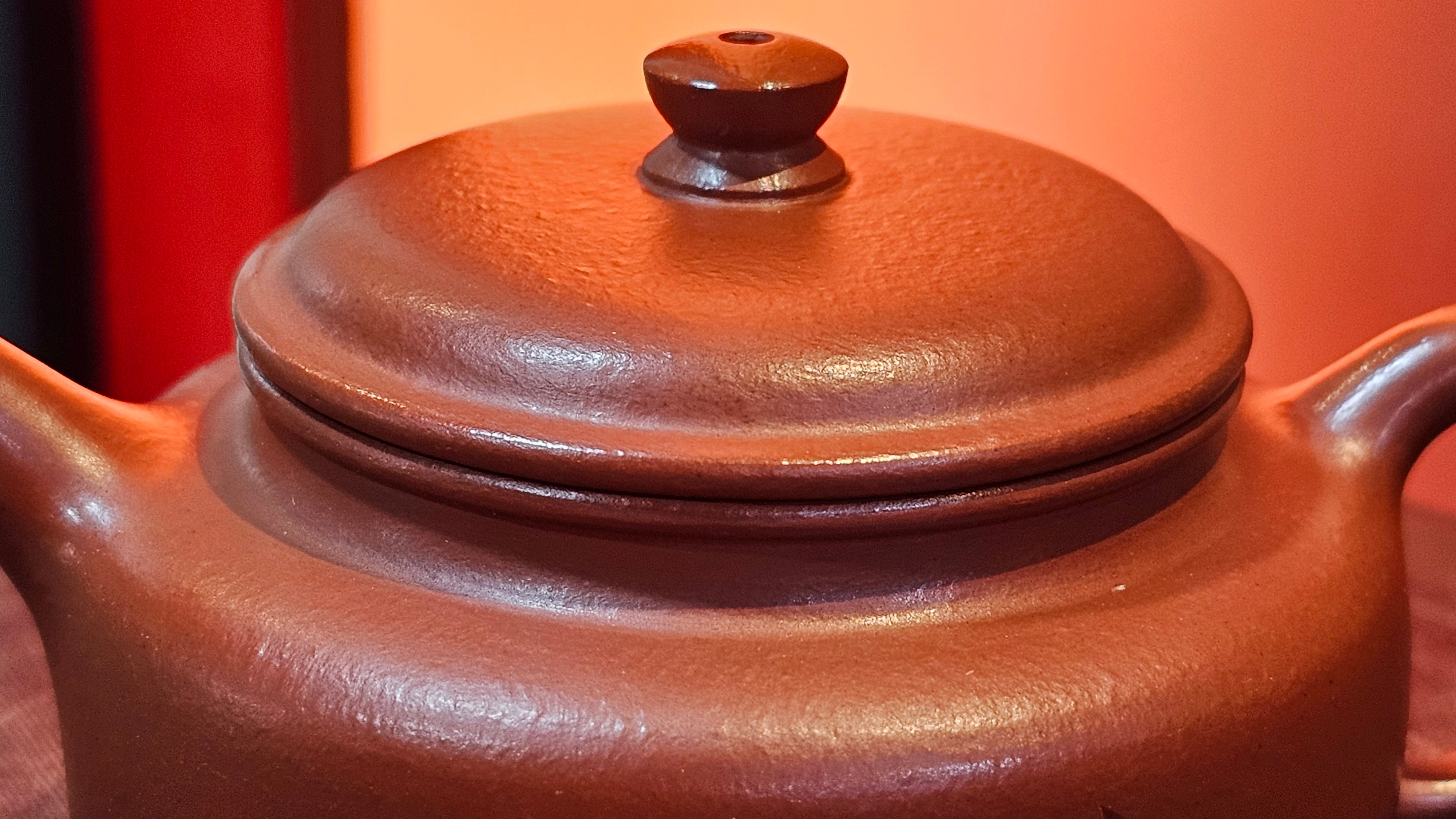 De Zhong 德钟 (Ai De Zhong 矮德钟), 122.3ml, Xiao Mei Yao Zhu Ni 小煤窑朱泥,  by Craftsman Shi Yun 石芸 ~ Congratulations to Mr G., 1314hrs 10th June 2025, Los Angeles, CA.