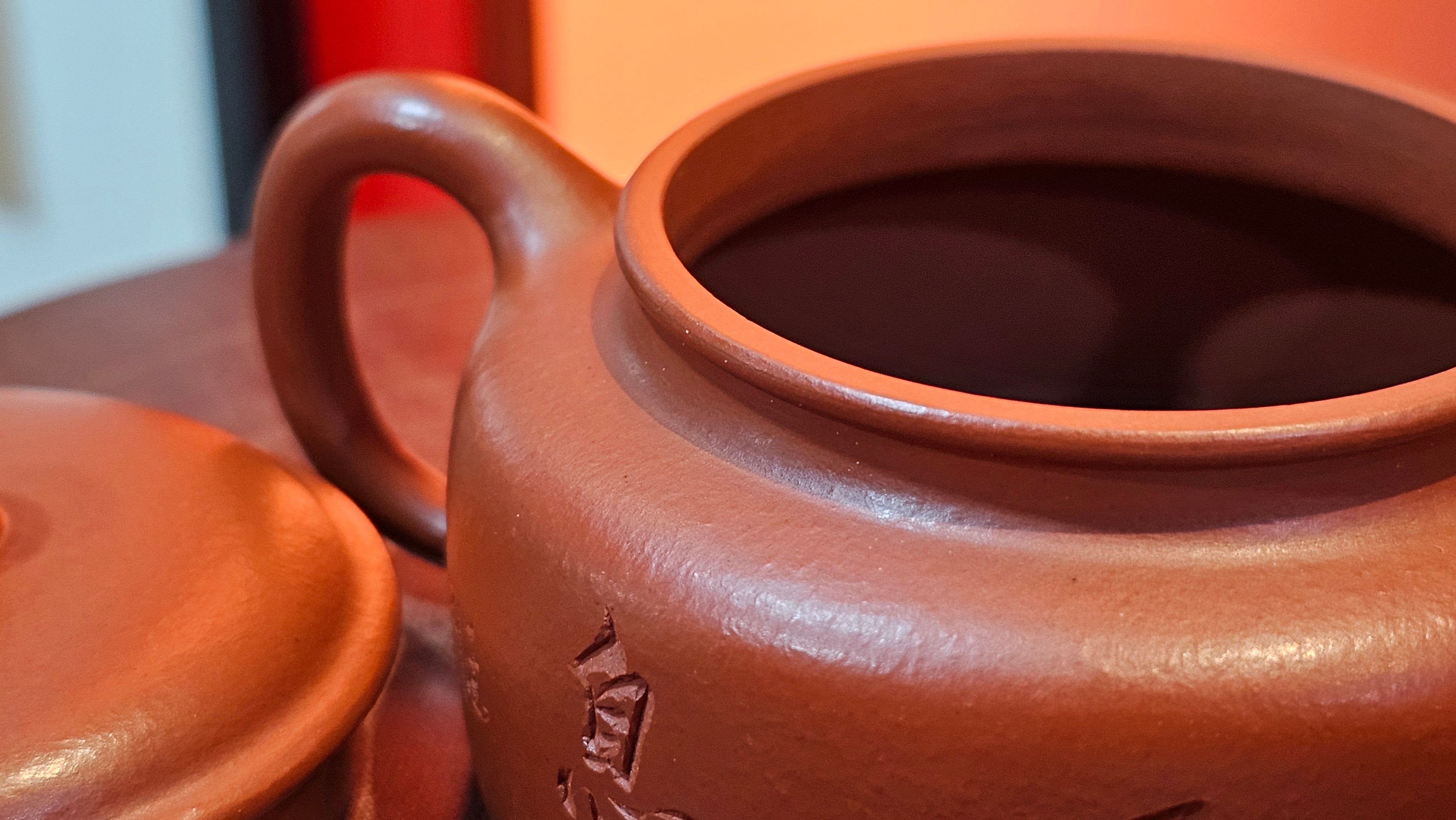 De Zhong 德钟 (Ai De Zhong 矮德钟), 122.3ml, Xiao Mei Yao Zhu Ni 小煤窑朱泥,  by Craftsman Shi Yun 石芸 ~ Congratulations to Mr G., 1314hrs 10th June 2025, Los Angeles, CA.