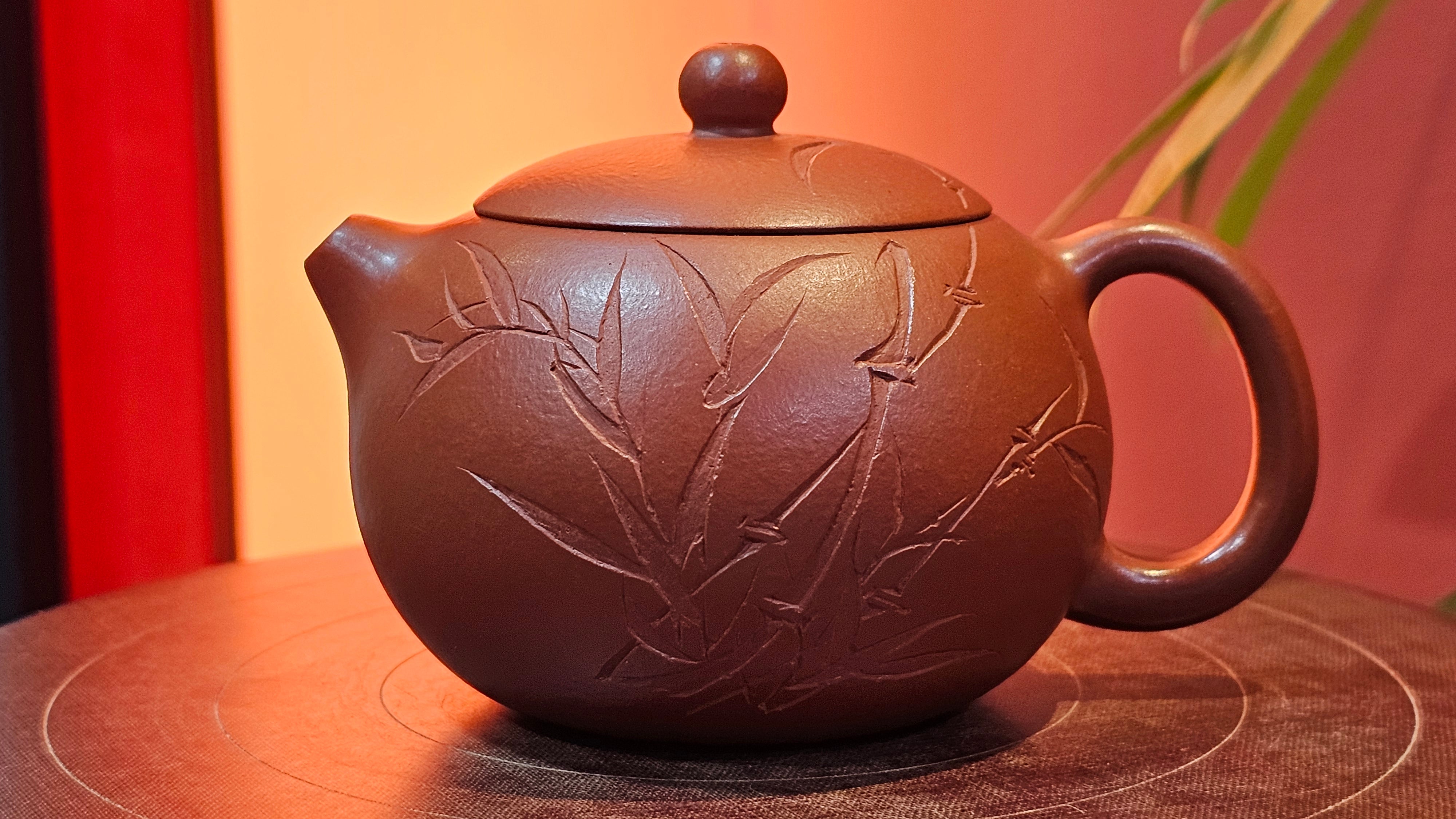 Xi Shi 西施 with Bamboo Engraving 竹刻绘, 171.3ml, Xiao Mei Yao Zhu Ni 小煤窑朱泥, by Collaborative Craftsman Zhai Yi Yao 翟一耀 and Craftsman Yi De Shu 一德书  ~ Congratulations to Mr PW., 1358hrs 12th June 2025, Kraków, Poland 🇵🇱.