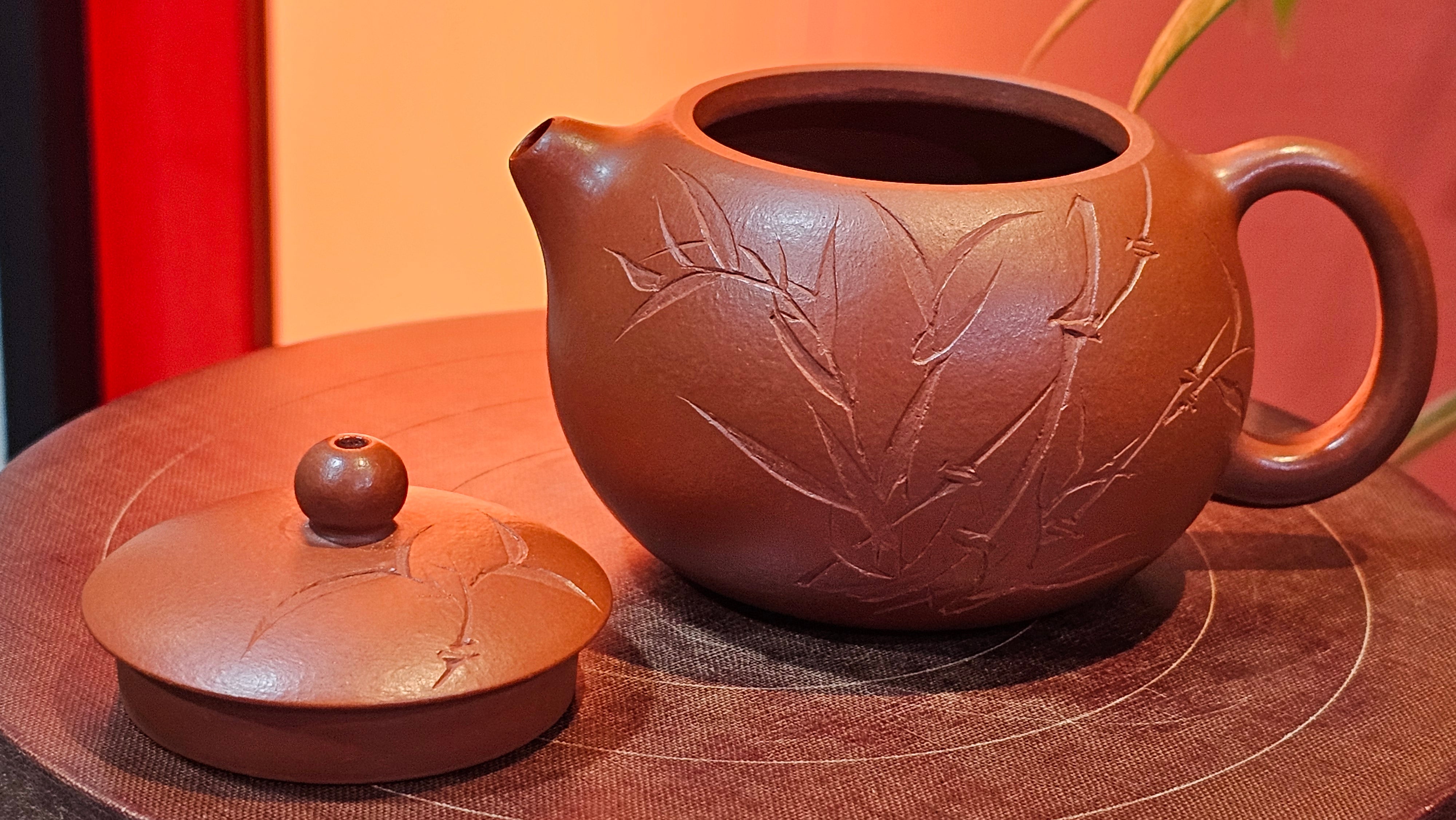 Xi Shi 西施 with Bamboo Engraving 竹刻绘, 171.3ml, Xiao Mei Yao Zhu Ni 小煤窑朱泥, by Collaborative Craftsman Zhai Yi Yao 翟一耀 and Craftsman Yi De Shu 一德书  ~ Congratulations to Mr PW., 1358hrs 12th June 2025, Kraków, Poland 🇵🇱.