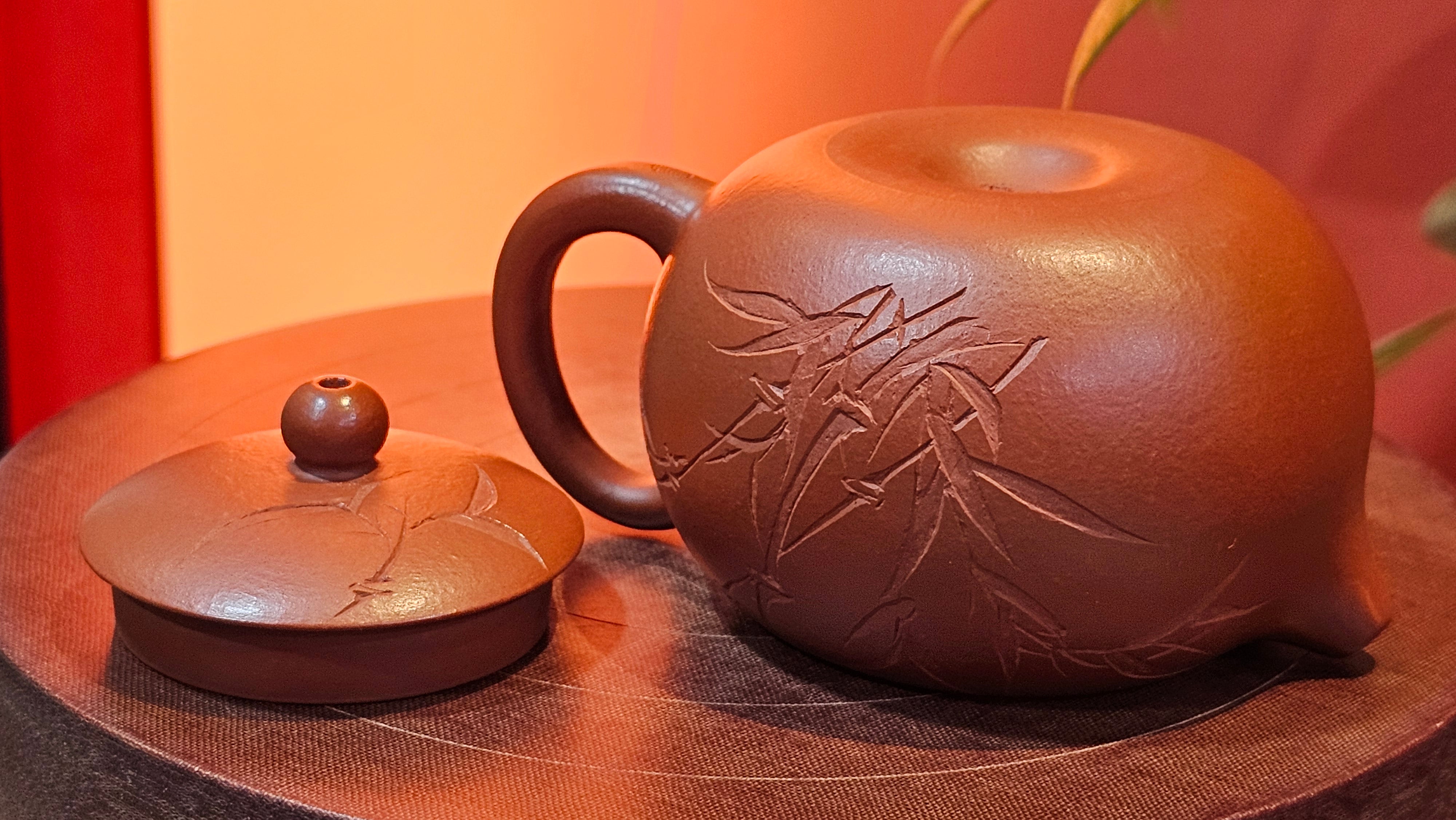 Xi Shi 西施 with Bamboo Engraving 竹刻绘, 171.3ml, Xiao Mei Yao Zhu Ni 小煤窑朱泥, by Collaborative Craftsman Zhai Yi Yao 翟一耀 and Craftsman Yi De Shu 一德书  ~ Congratulations to Mr PW., 1358hrs 12th June 2025, Kraków, Poland 🇵🇱.