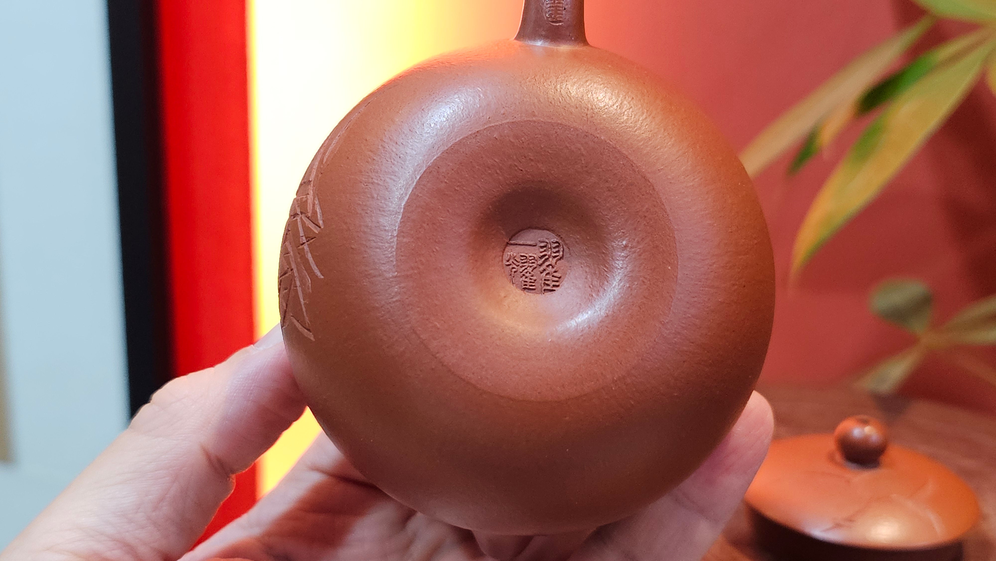 Xi Shi 西施 with Bamboo Engraving 竹刻绘, 171.3ml, Xiao Mei Yao Zhu Ni 小煤窑朱泥, by Collaborative Craftsman Zhai Yi Yao 翟一耀 and Craftsman Yi De Shu 一德书  ~ Congratulations to Mr PW., 1358hrs 12th June 2025, Kraków, Poland 🇵🇱.