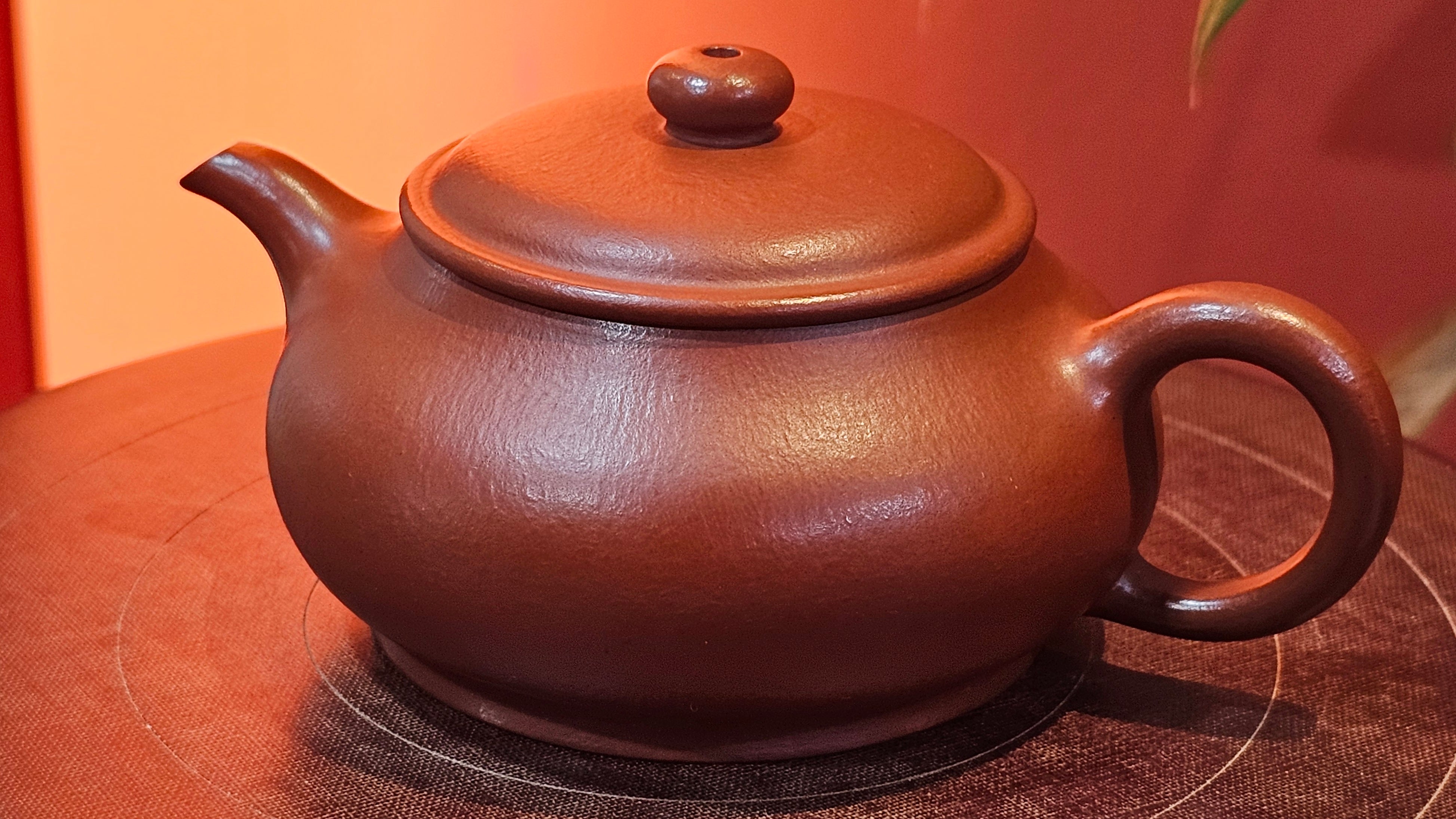 Ming Lu 明炉, 126.3ml, Xiao Mei Yao Zhu Ni 小煤窑朱泥, by our Collaborative Craftsman Wang Xing 王兴 ~ Congratulations to Mr SD., 0805hrs 12th June 2025, New York, NY.