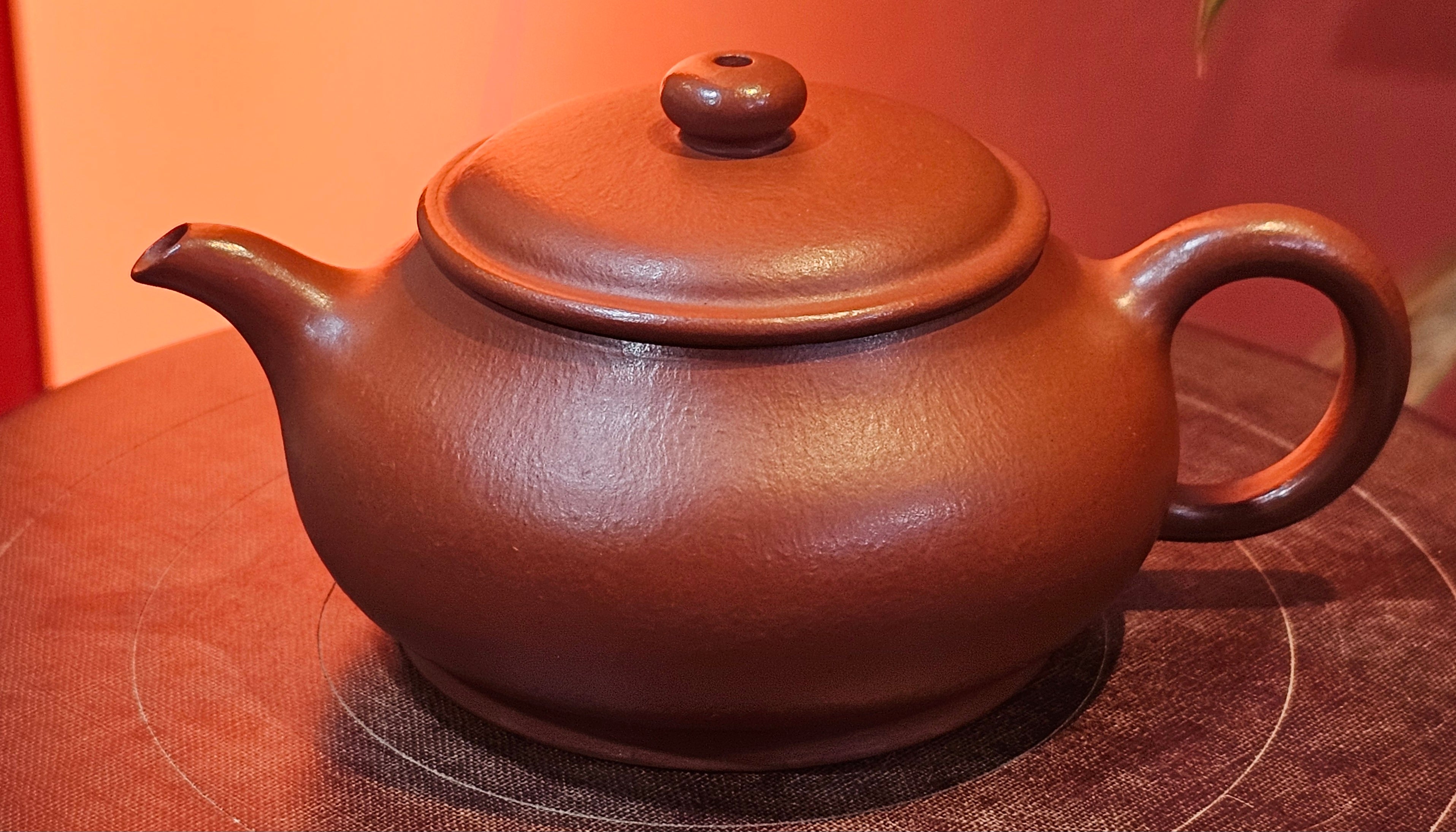 Ming Lu 明炉, 126.3ml, Xiao Mei Yao Zhu Ni 小煤窑朱泥, by our Collaborative Craftsman Wang Xing 王兴 ~ Congratulations to Mr SD., 0805hrs 12th June 2025, New York, NY.