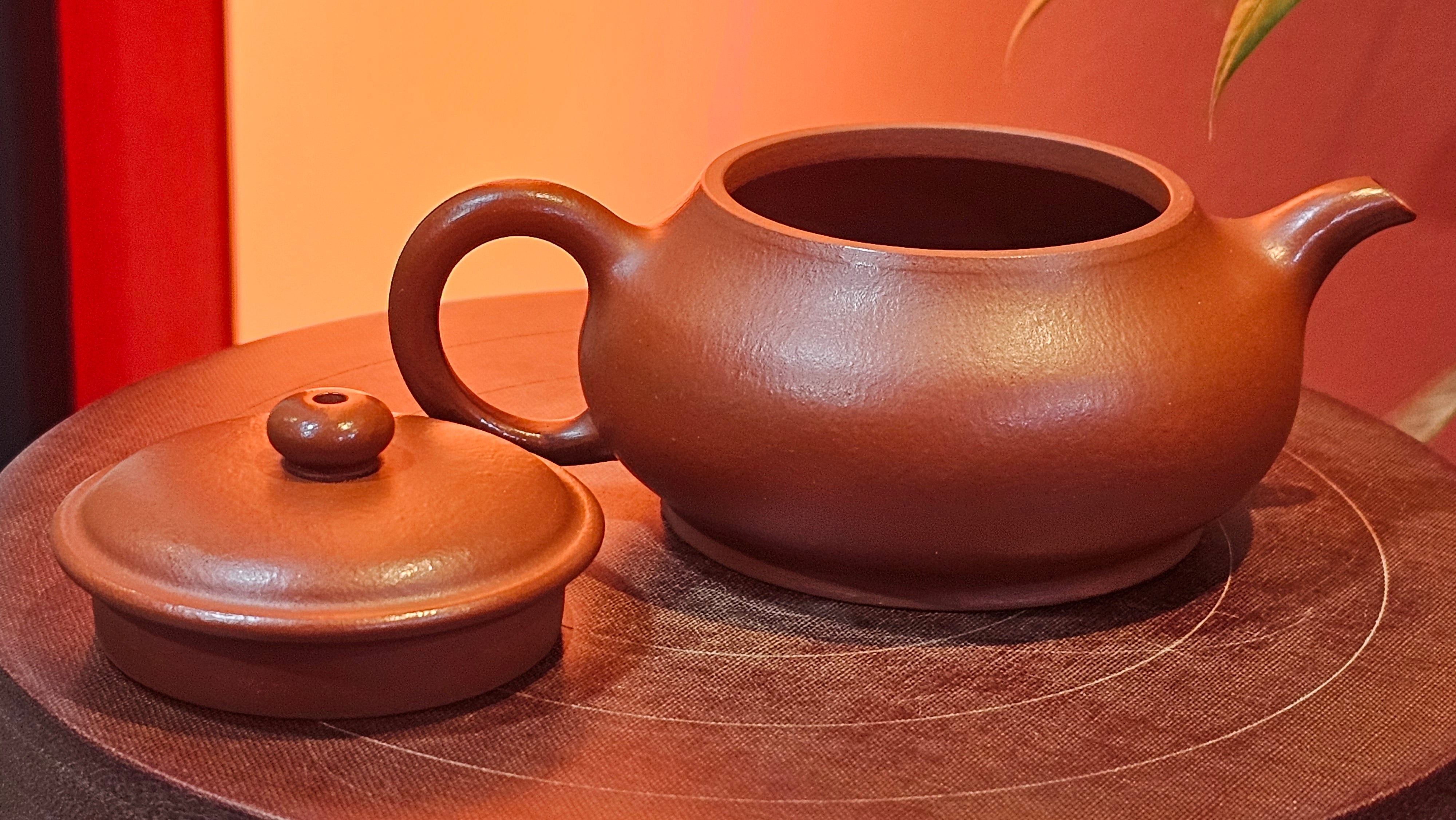 Ming Lu 明炉, 126.3ml, Xiao Mei Yao Zhu Ni 小煤窑朱泥, by our Collaborative Craftsman Wang Xing 王兴 ~ Congratulations to Mr SD., 0805hrs 12th June 2025, New York, NY.