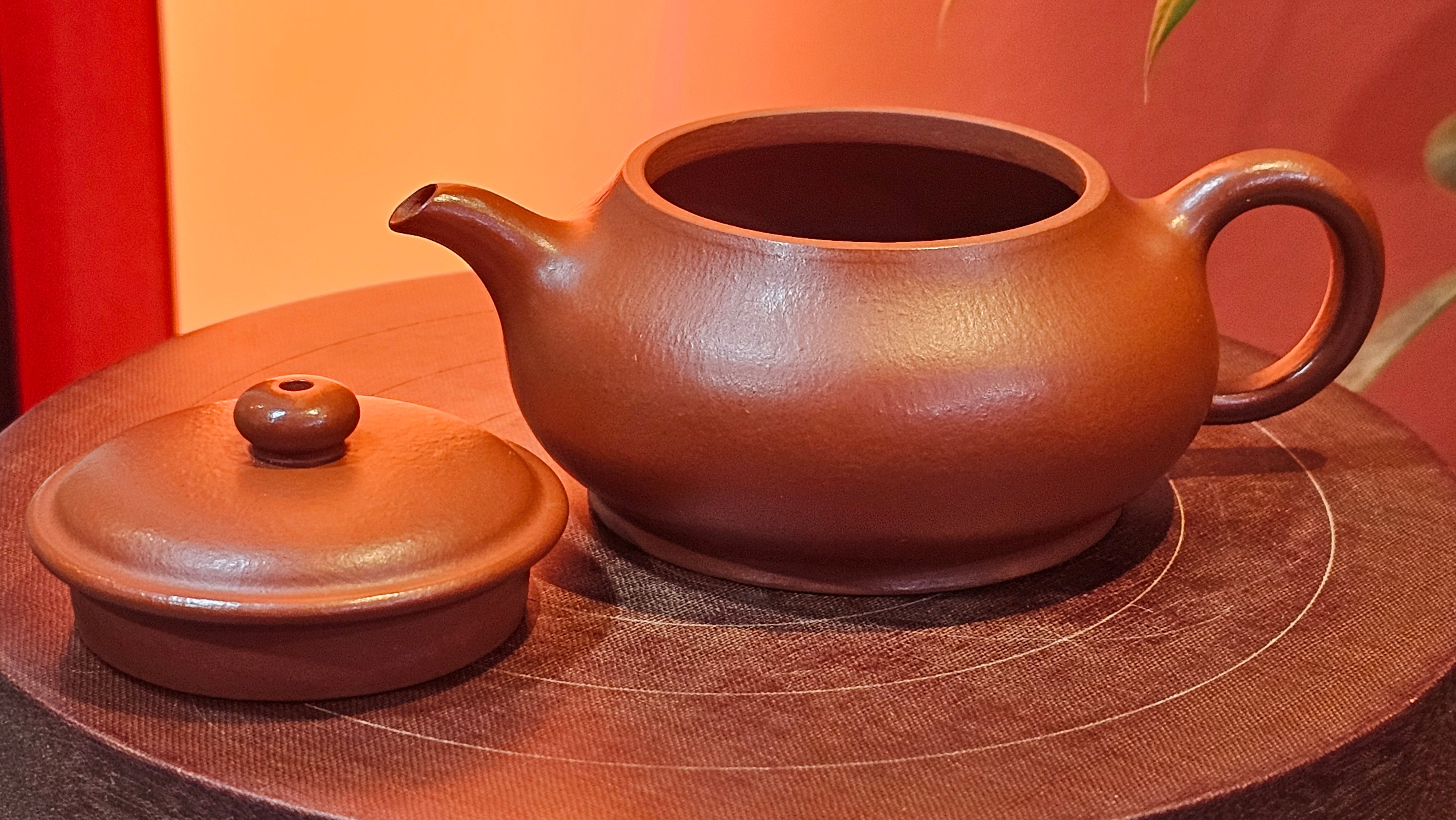 Ming Lu 明炉, 126.3ml, Xiao Mei Yao Zhu Ni 小煤窑朱泥, by our Collaborative Craftsman Wang Xing 王兴 ~ Congratulations to Mr SD., 0805hrs 12th June 2025, New York, NY.