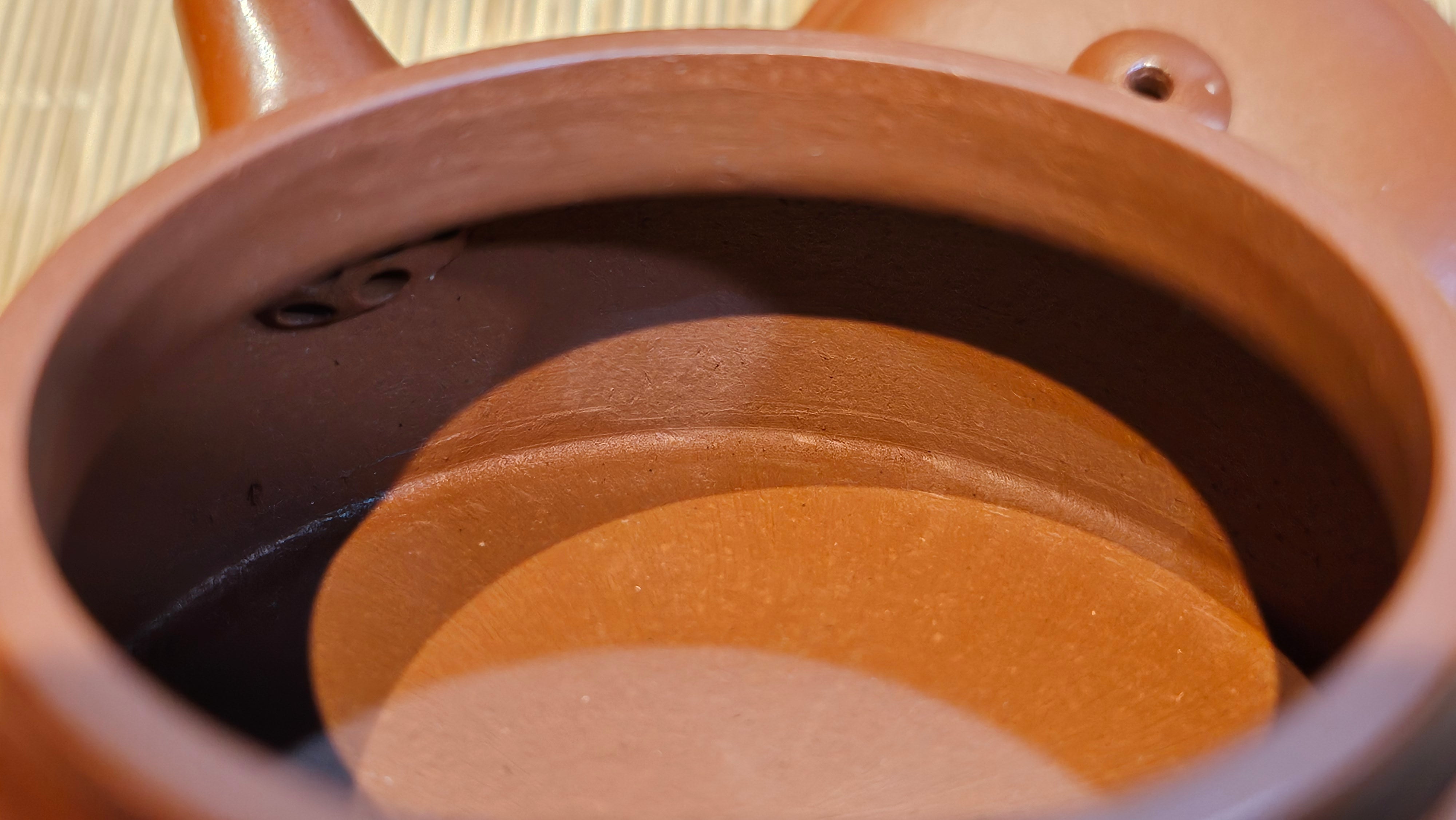 De Zhong 德钟 (Ai De Zhong 矮德钟), "上善若水", 122.8ml, Xiao Mei Yao Zhu Ni 小煤窑朱泥,  by Craftsman Shi Yun 石芸 ~ Congratulations to Mr C.T., 0048hrs 16th June 2025, MS.