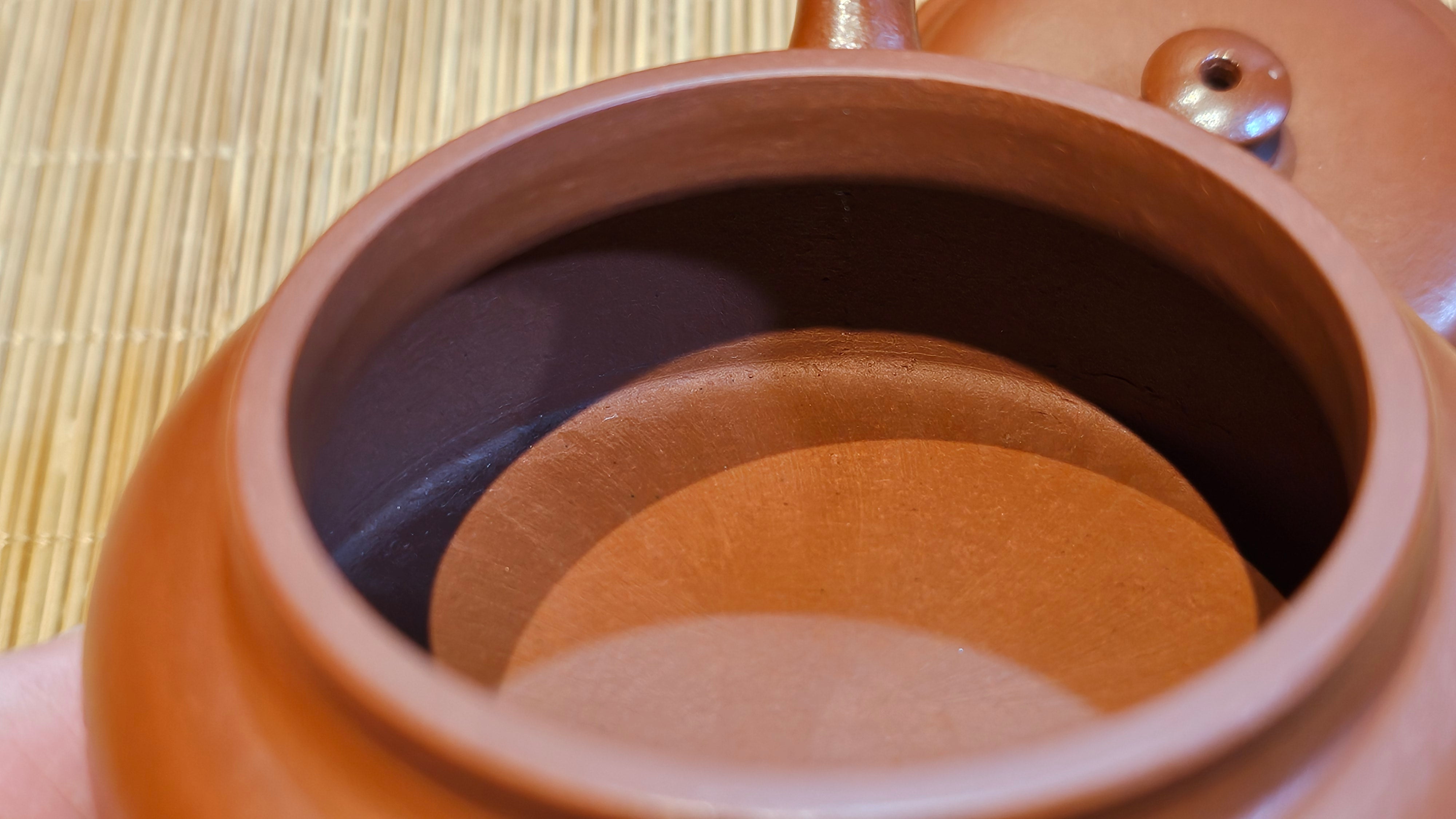 De Zhong 德钟 (Ai De Zhong 矮德钟), "上善若水", 122.8ml, Xiao Mei Yao Zhu Ni 小煤窑朱泥,  by Craftsman Shi Yun 石芸 ~ Congratulations to Mr C.T., 0048hrs 16th June 2025, MS.