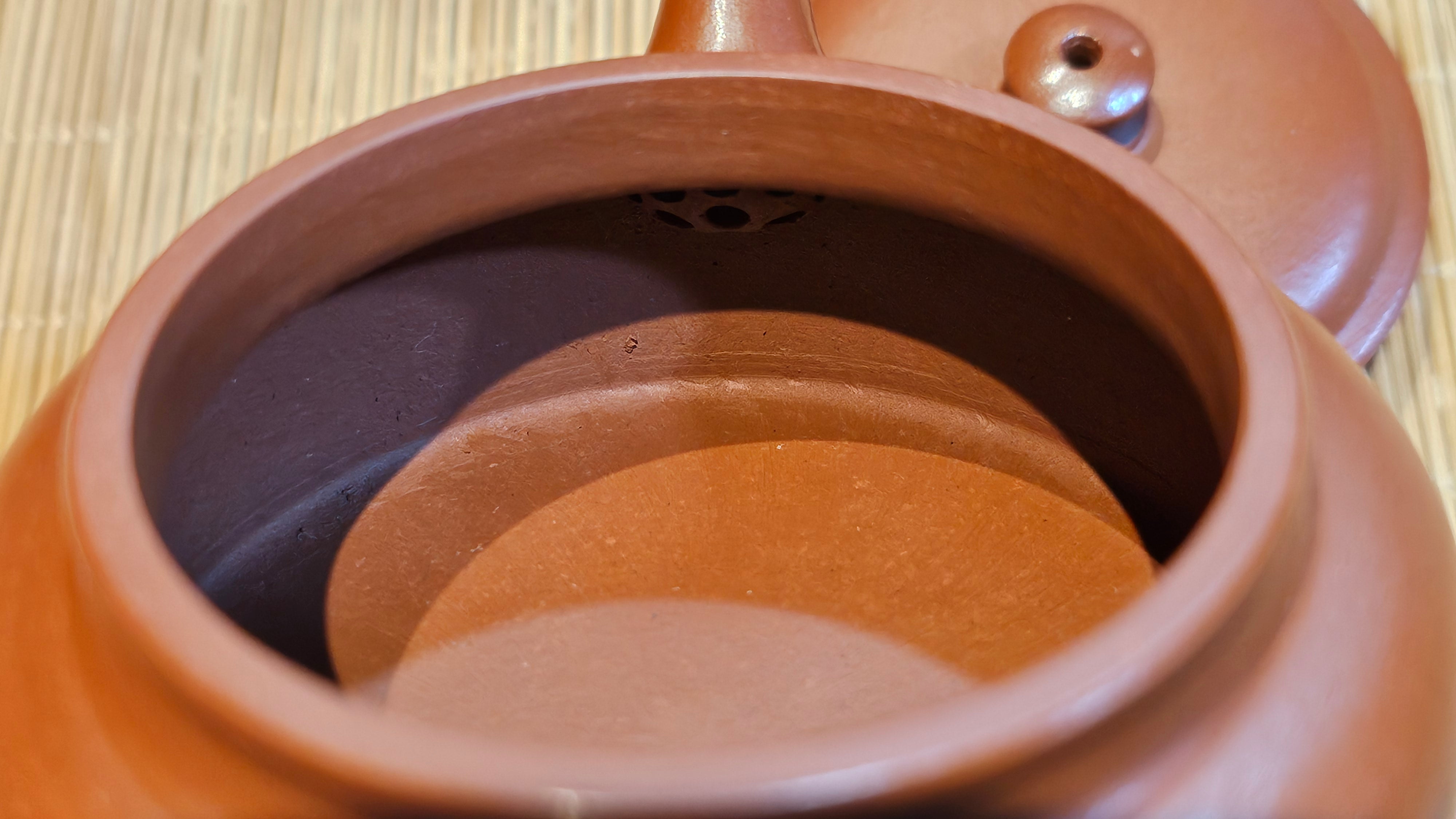 De Zhong 德钟 (Ai De Zhong 矮德钟), "上善若水", 122.8ml, Xiao Mei Yao Zhu Ni 小煤窑朱泥,  by Craftsman Shi Yun 石芸 ~ Congratulations to Mr C.T., 0048hrs 16th June 2025, MS.