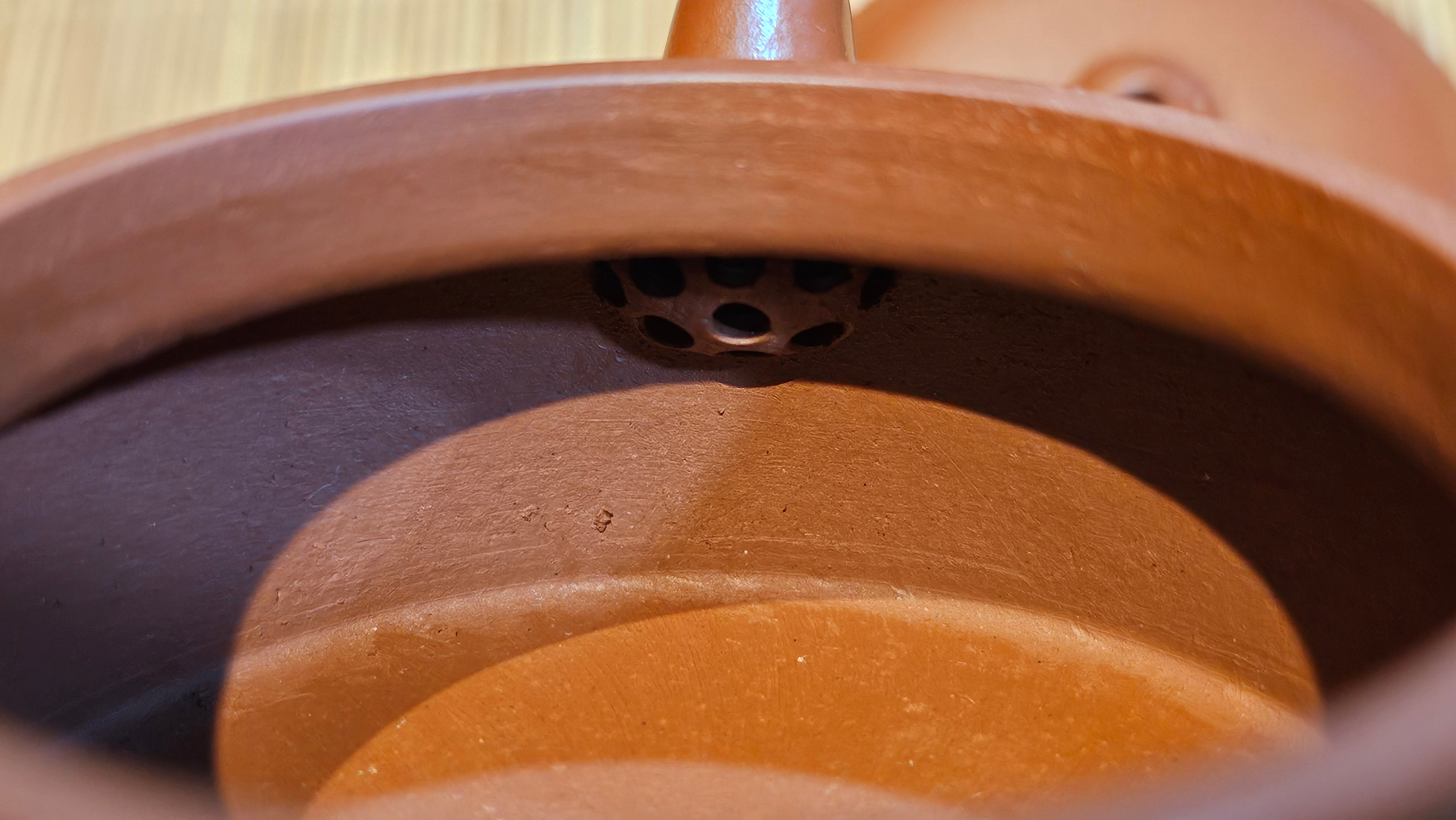 De Zhong 德钟 (Ai De Zhong 矮德钟), "上善若水", 122.8ml, Xiao Mei Yao Zhu Ni 小煤窑朱泥,  by Craftsman Shi Yun 石芸 ~ Congratulations to Mr C.T., 0048hrs 16th June 2025, MS.