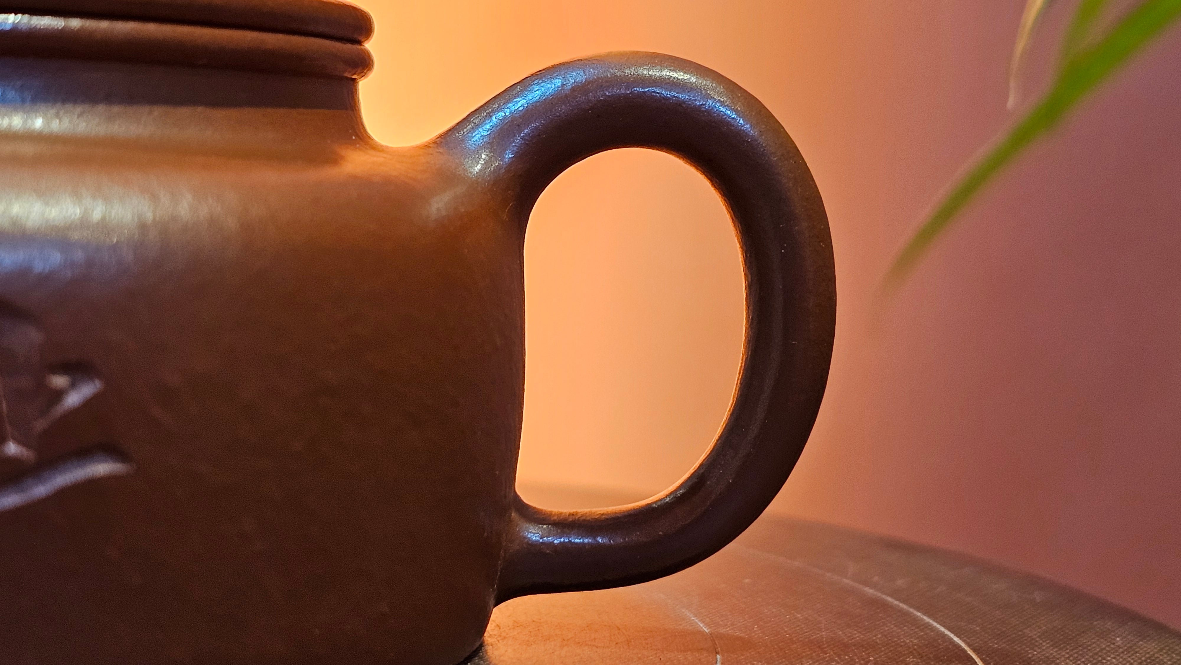 De Zhong 德钟 (Ai De Zhong 矮德钟), "上善若水", 122.8ml, Xiao Mei Yao Zhu Ni 小煤窑朱泥,  by Craftsman Shi Yun 石芸 ~ Congratulations to Mr C.T., 0048hrs 16th June 2025, MS.