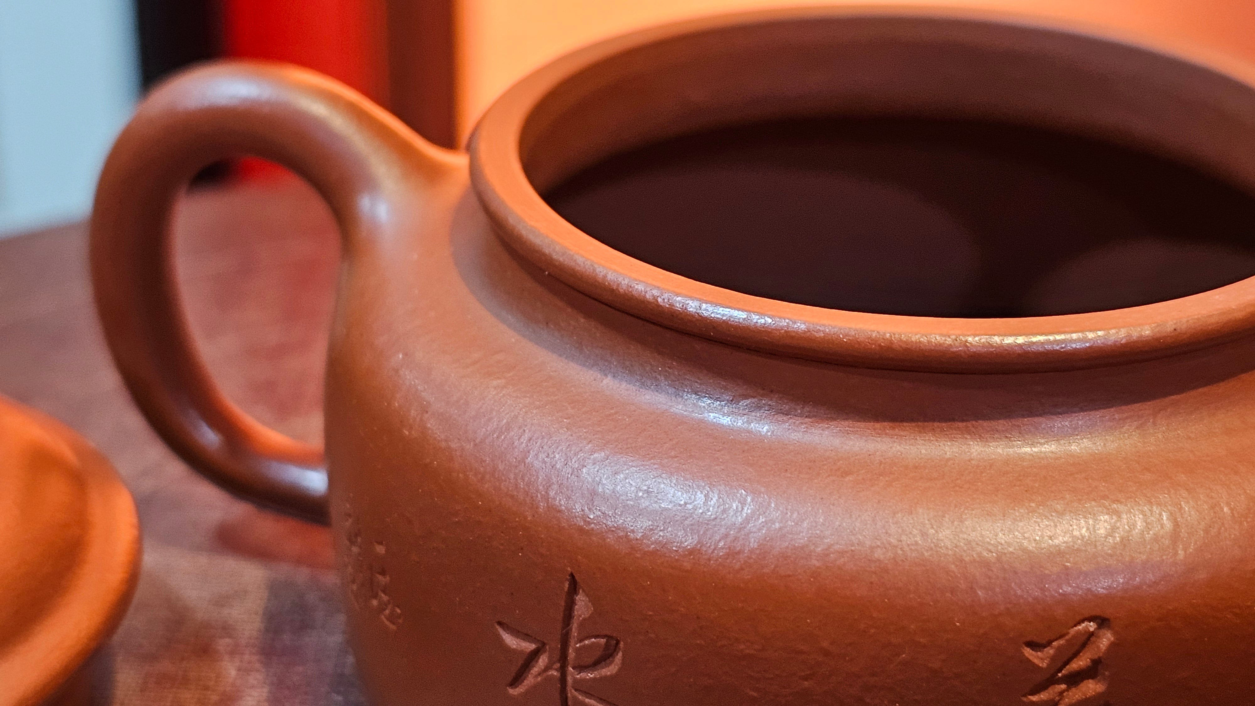 De Zhong 德钟 (Ai De Zhong 矮德钟), "上善若水", 122.8ml, Xiao Mei Yao Zhu Ni 小煤窑朱泥,  by Craftsman Shi Yun 石芸 ~ Congratulations to Mr C.T., 0048hrs 16th June 2025, MS.