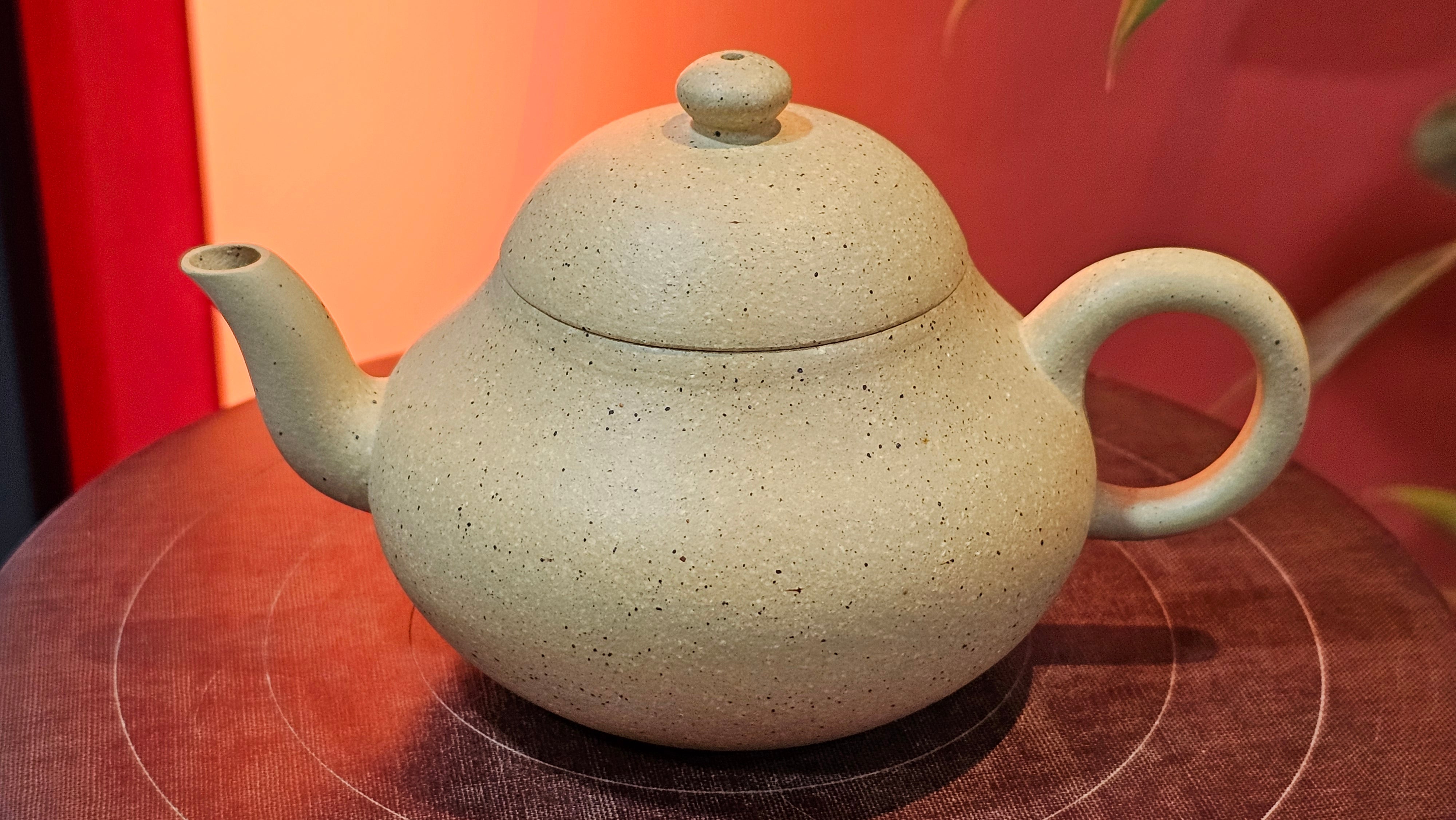 Li Xing 梨形, 163.1ml, Zhi Ma Duan Ni 芝麻段泥, by Craftsman Gu Xiao Ming 顾小明 ~ Congratulations to Mr A.K., 2247hrs 16th June 2025, Seattle, WA.