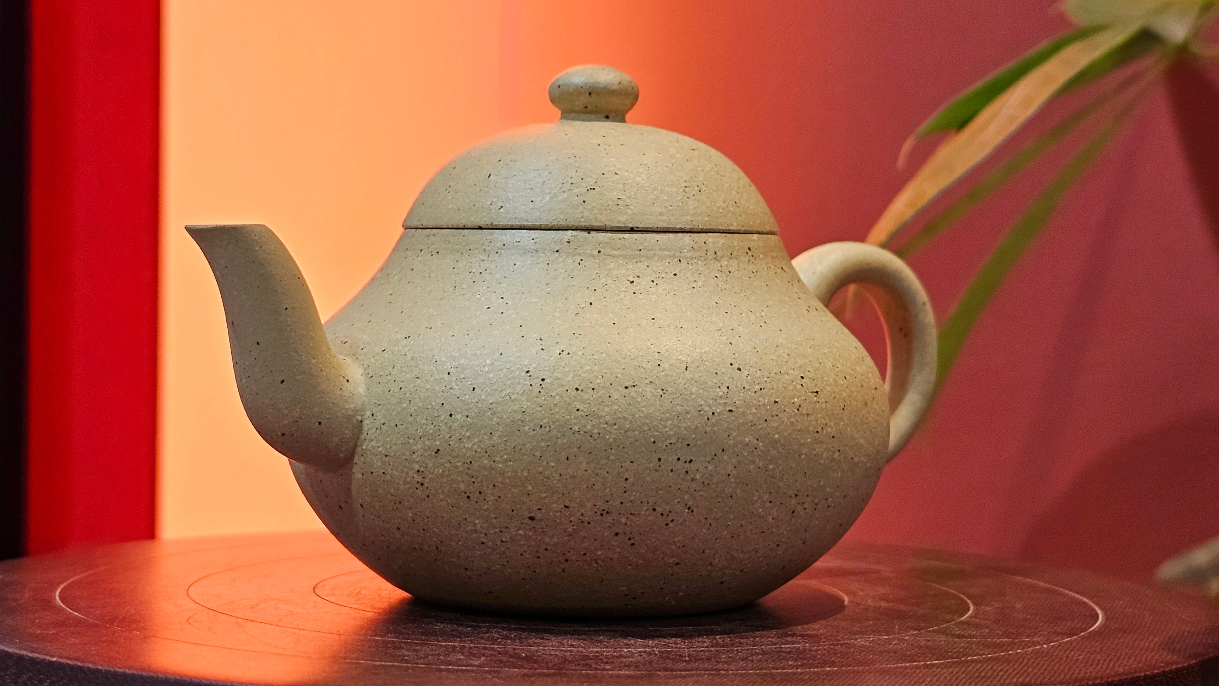 Li Xing 梨形, 163.1ml, Zhi Ma Duan Ni 芝麻段泥, by Craftsman Gu Xiao Ming 顾小明 ~ Congratulations to Mr A.K., 2247hrs 16th June 2025, Seattle, WA.