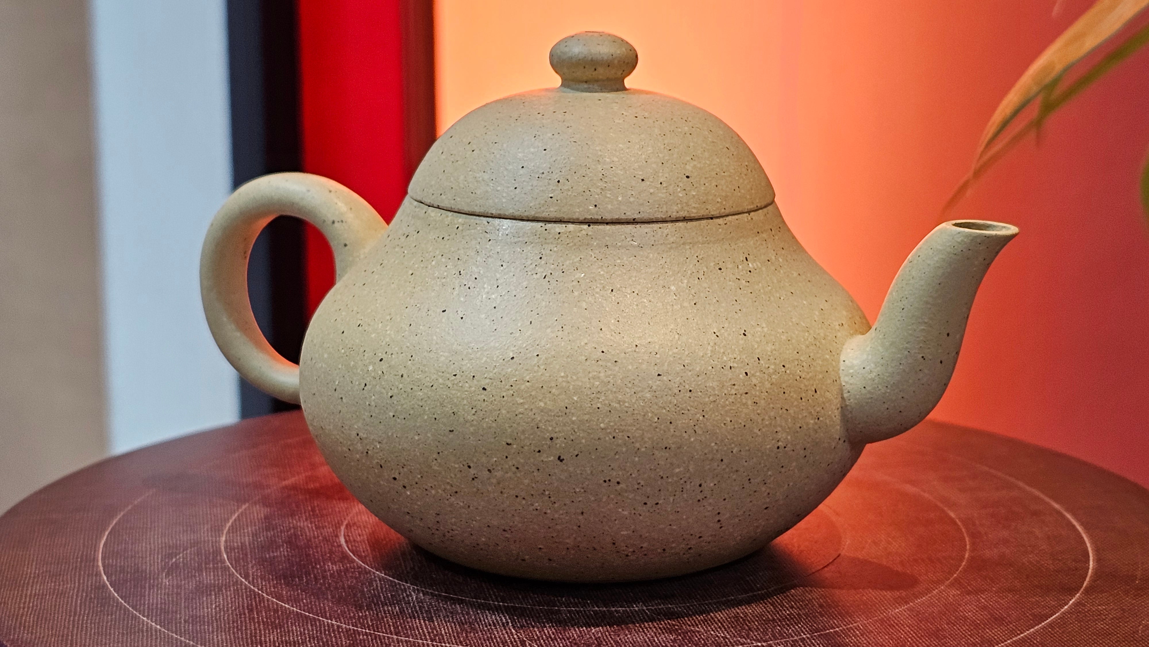 Li Xing 梨形, 163.1ml, Zhi Ma Duan Ni 芝麻段泥, by Craftsman Gu Xiao Ming 顾小明 ~ Congratulations to Mr A.K., 2247hrs 16th June 2025, Seattle, WA.