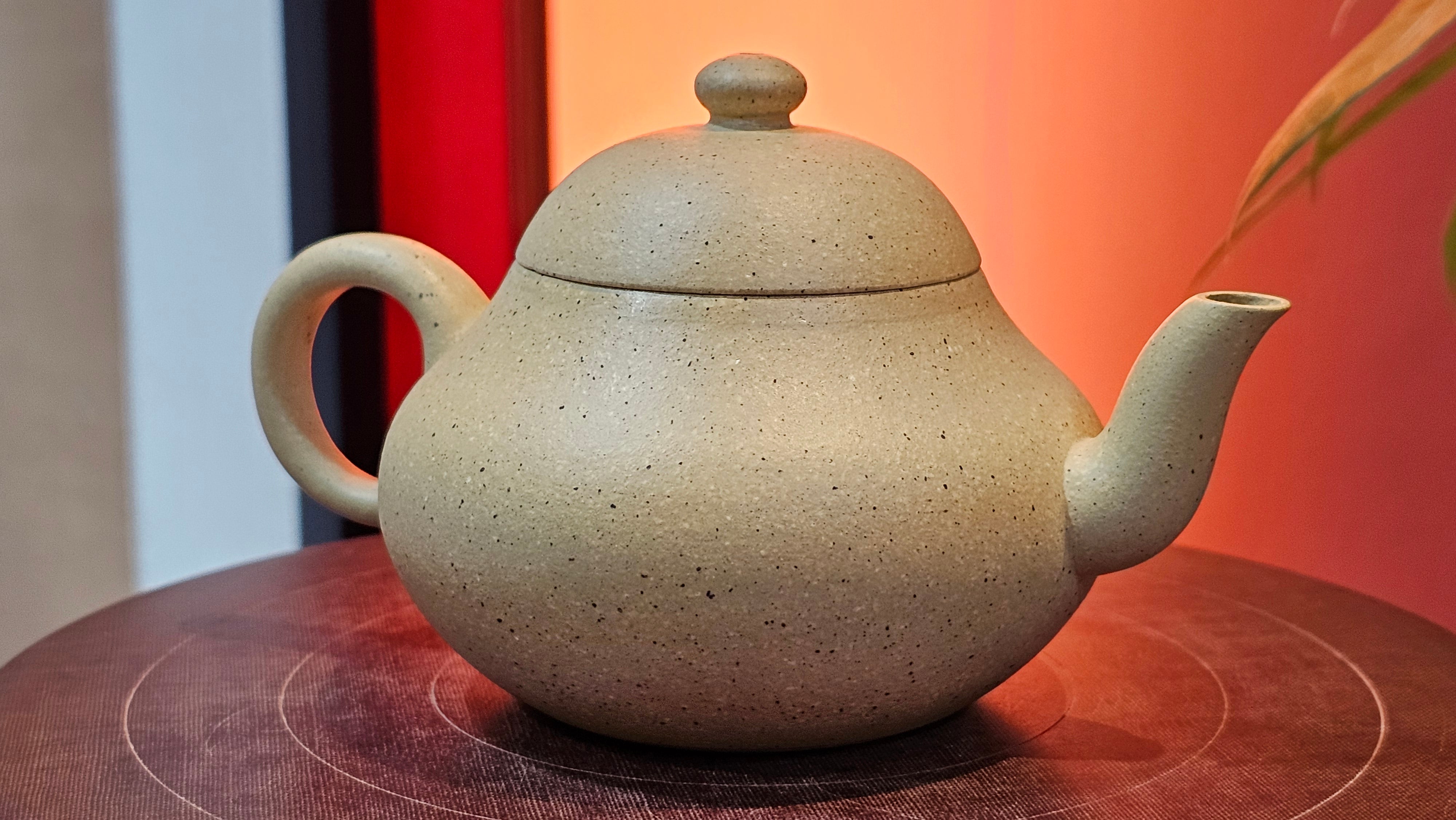 Li Xing 梨形, 163.1ml, Zhi Ma Duan Ni 芝麻段泥, by Craftsman Gu Xiao Ming 顾小明 ~ Congratulations to Mr A.K., 2247hrs 16th June 2025, Seattle, WA.