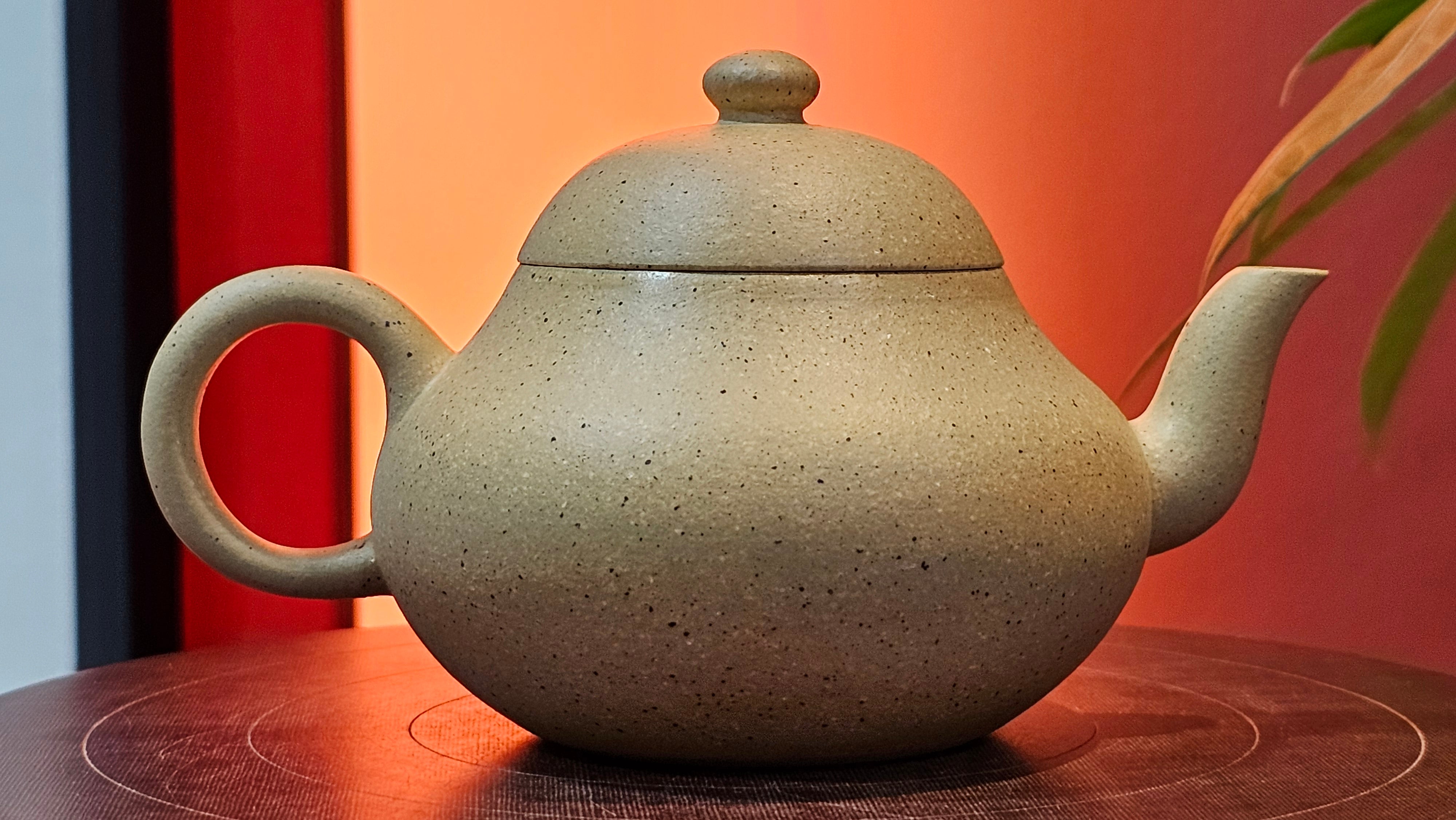 Li Xing 梨形, 163.1ml, Zhi Ma Duan Ni 芝麻段泥, by Craftsman Gu Xiao Ming 顾小明 ~ Congratulations to Mr A.K., 2247hrs 16th June 2025, Seattle, WA.