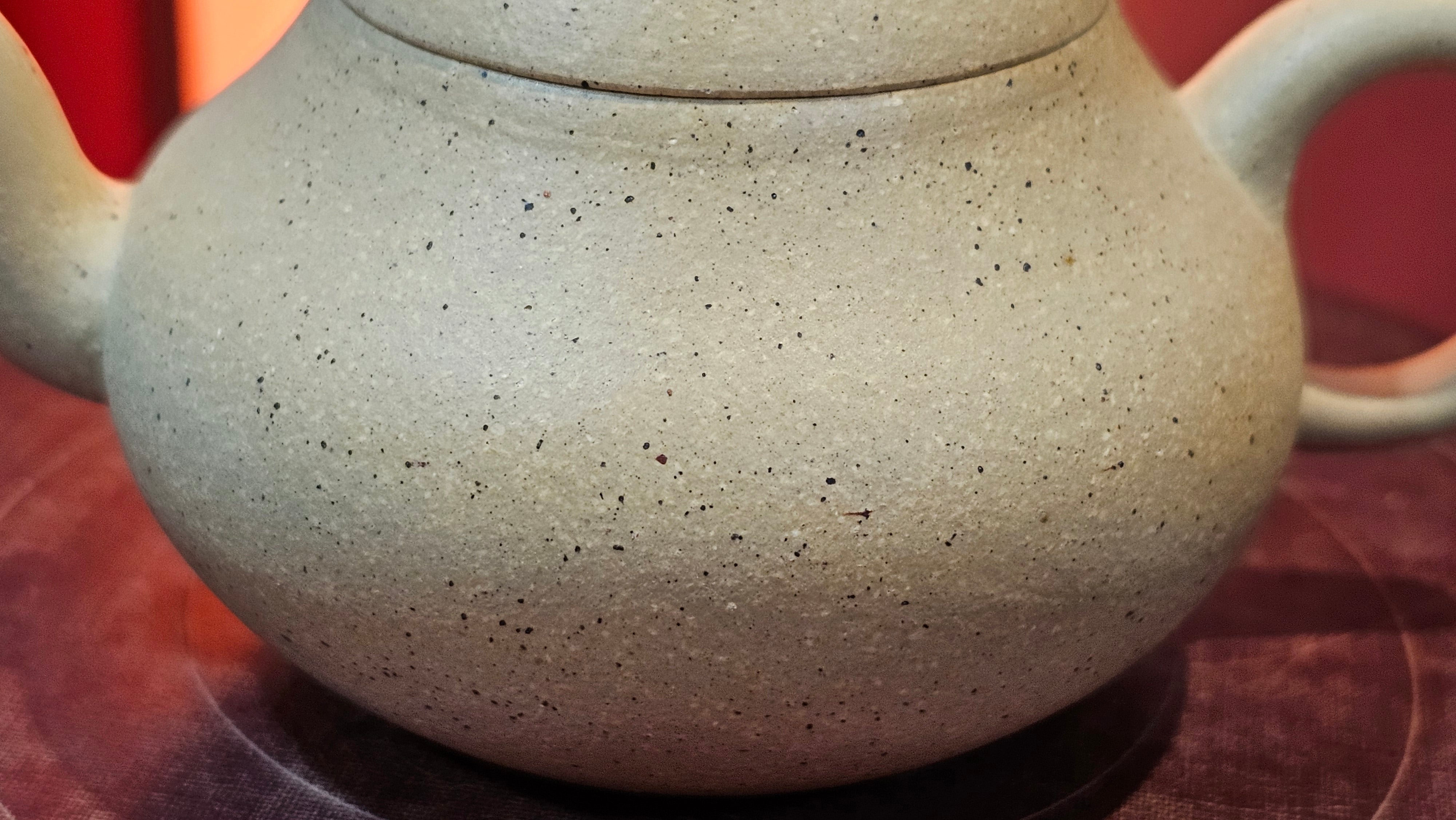 Li Xing 梨形, 163.1ml, Zhi Ma Duan Ni 芝麻段泥, by Craftsman Gu Xiao Ming 顾小明 ~ Congratulations to Mr A.K., 2247hrs 16th June 2025, Seattle, WA.