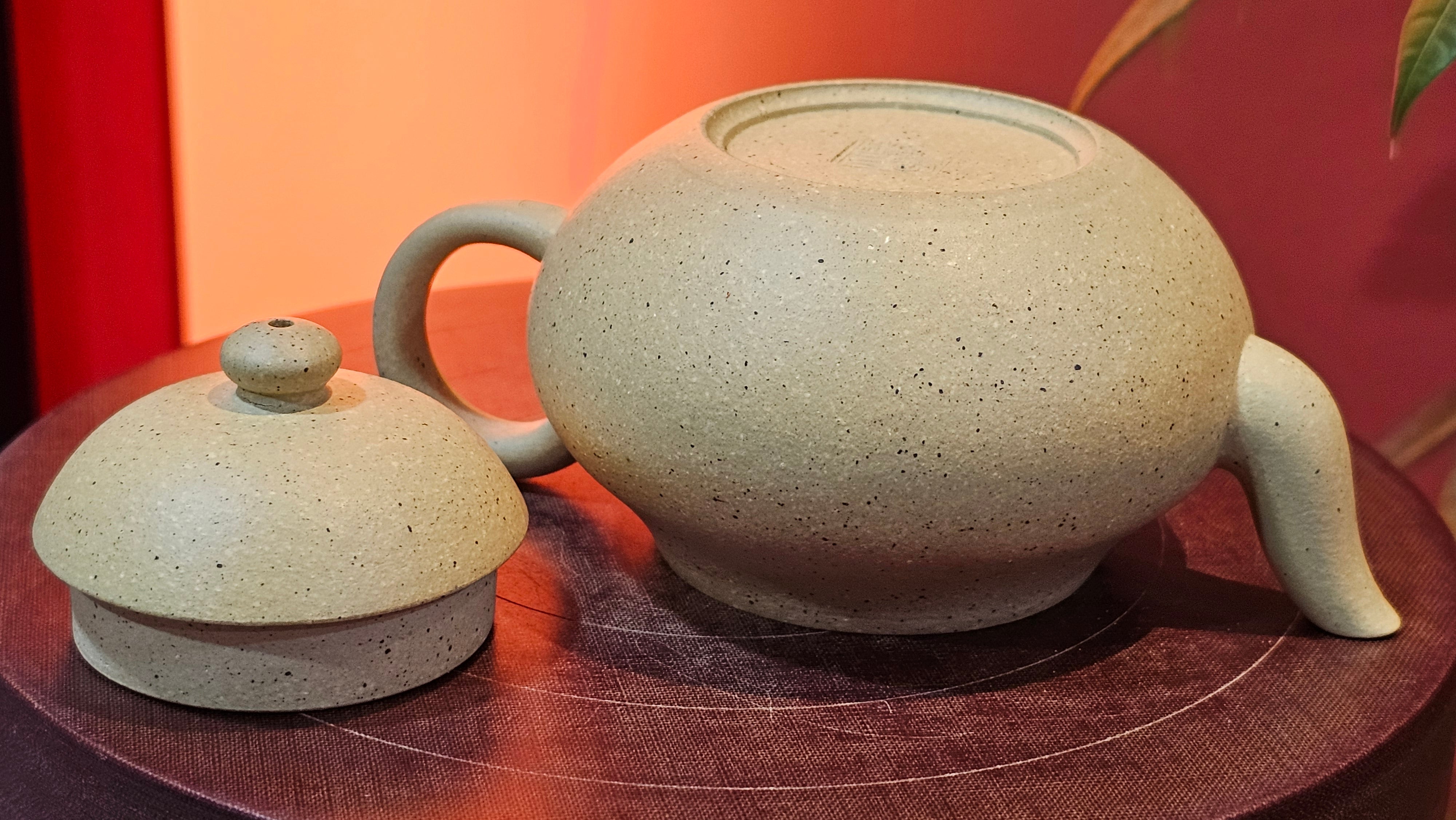 Li Xing 梨形, 163.1ml, Zhi Ma Duan Ni 芝麻段泥, by Craftsman Gu Xiao Ming 顾小明 ~ Congratulations to Mr A.K., 2247hrs 16th June 2025, Seattle, WA.