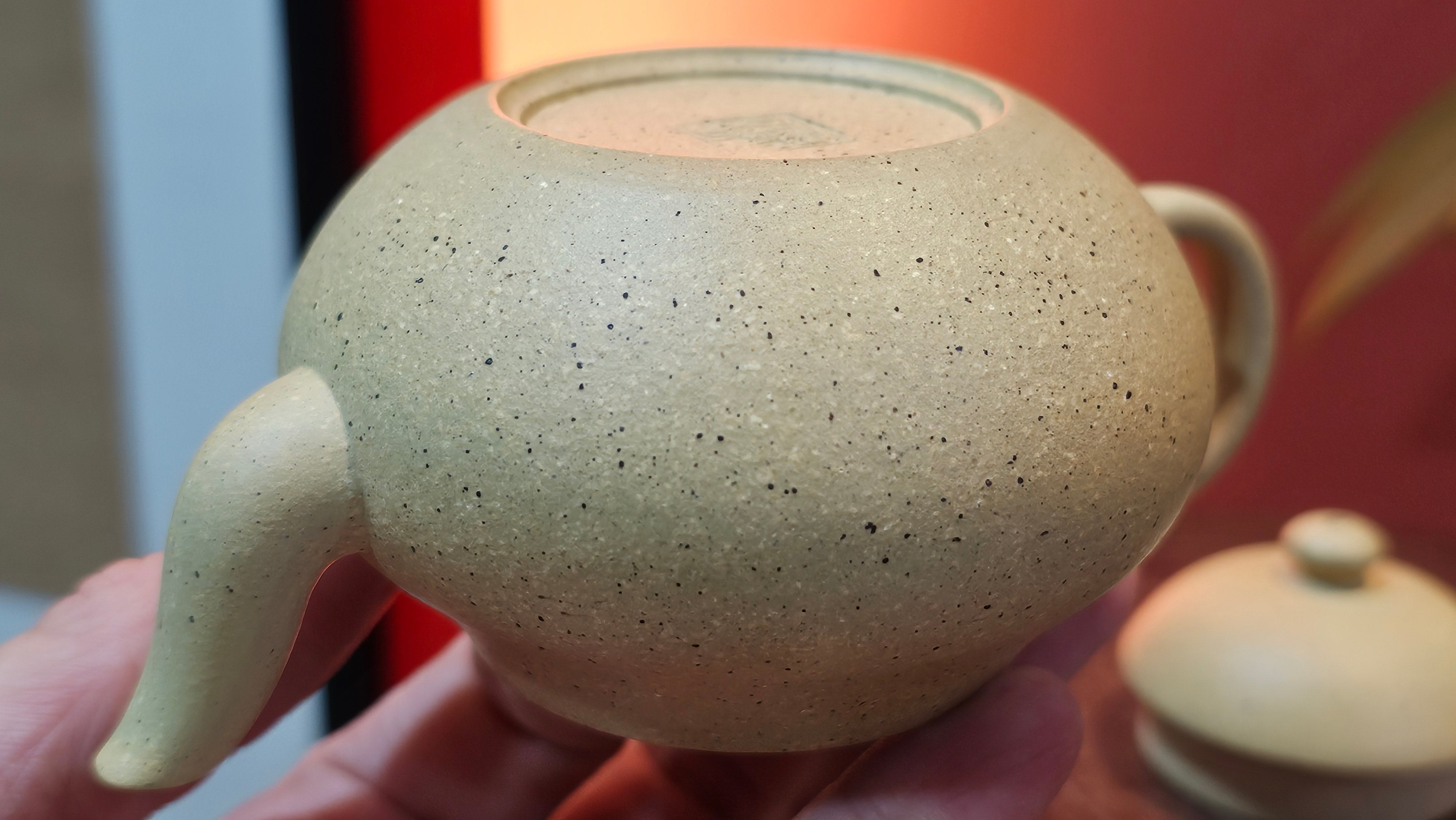 Li Xing 梨形, 163.1ml, Zhi Ma Duan Ni 芝麻段泥, by Craftsman Gu Xiao Ming 顾小明 ~ Congratulations to Mr A.K., 2247hrs 16th June 2025, Seattle, WA.