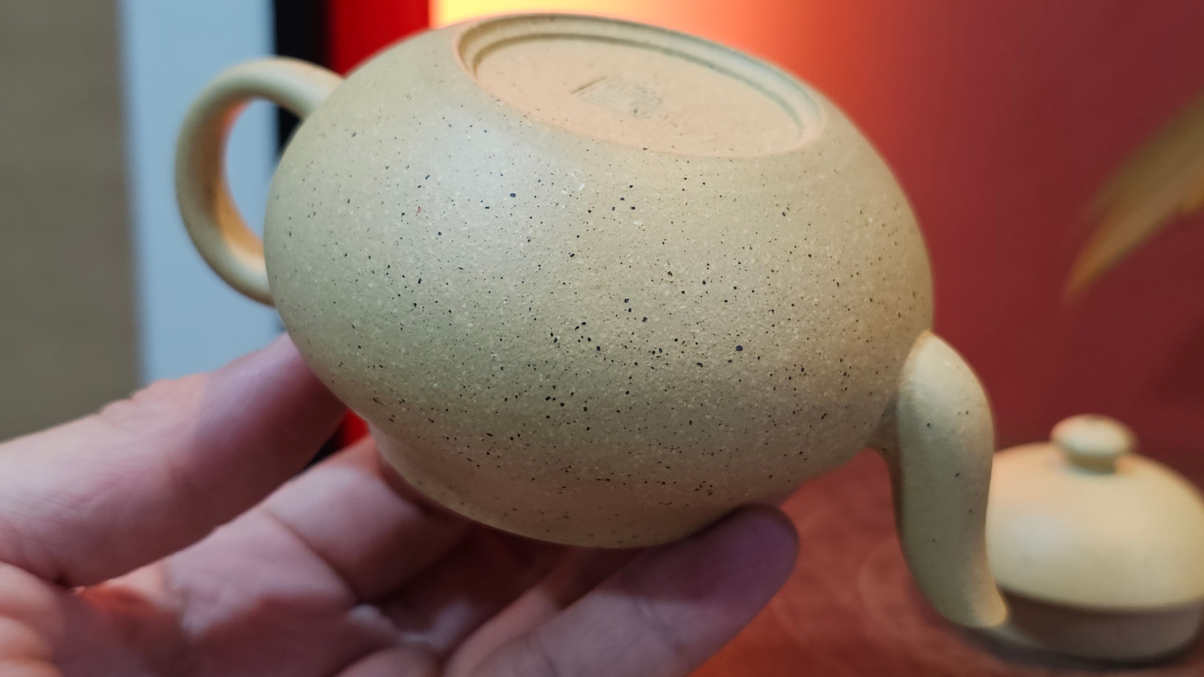 Li Xing 梨形, 163.1ml, Zhi Ma Duan Ni 芝麻段泥, by Craftsman Gu Xiao Ming 顾小明 ~ Congratulations to Mr A.K., 2247hrs 16th June 2025, Seattle, WA.