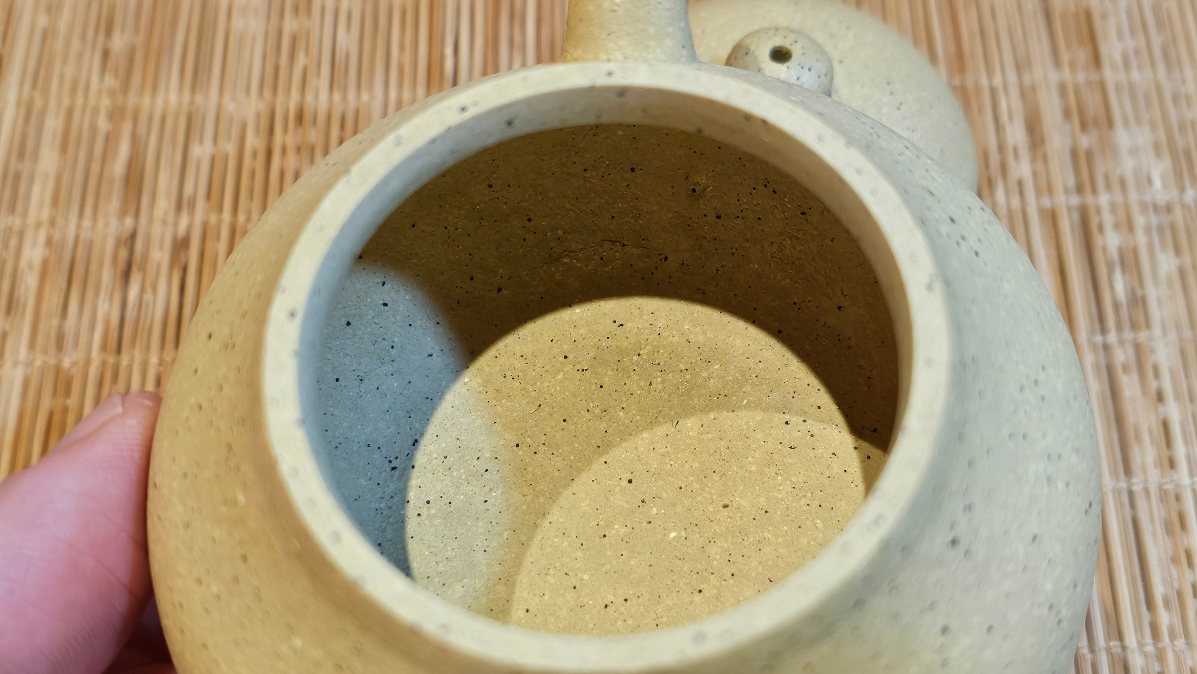 Li Xing 梨形, 163.1ml, Zhi Ma Duan Ni 芝麻段泥, by Craftsman Gu Xiao Ming 顾小明 ~ Congratulations to Mr A.K., 2247hrs 16th June 2025, Seattle, WA.