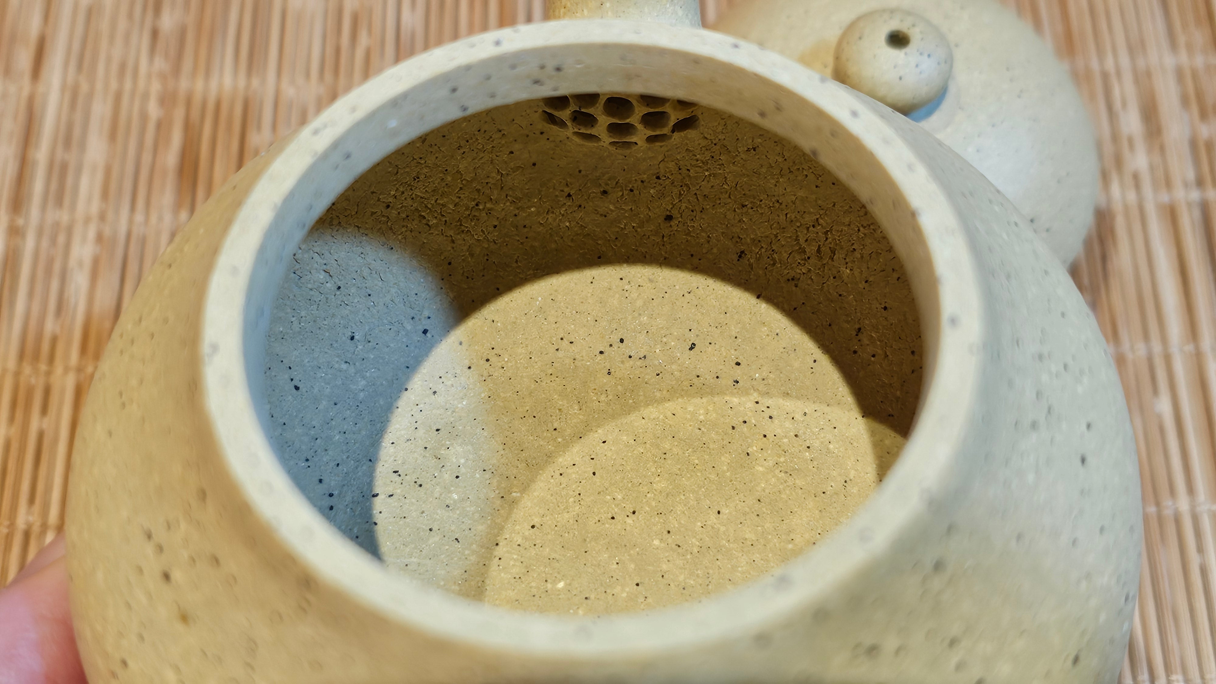 Li Xing 梨形, 163.1ml, Zhi Ma Duan Ni 芝麻段泥, by Craftsman Gu Xiao Ming 顾小明 ~ Congratulations to Mr A.K., 2247hrs 16th June 2025, Seattle, WA.