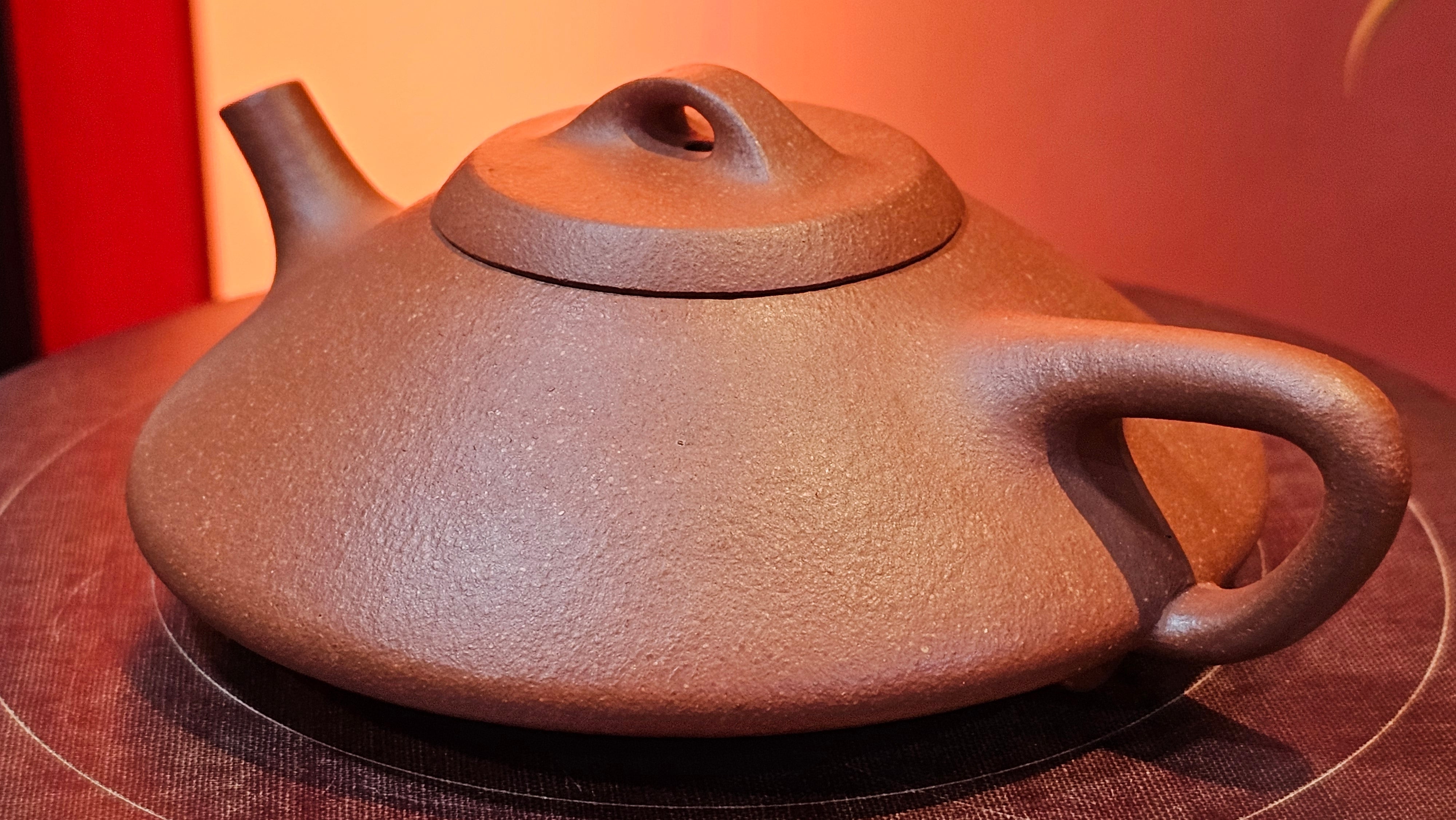 He Piao 合瓢, 151.0ml, Hong Jiang Po Ni 红降坡泥, by Craftsman Chen Gui Zhi 陈桂枝。(Red JiangPoNi is rarer than Yellow JiangPoNi, XiaoMeiYao ZhuNi & ZhaoZhuang ZhuNi) ~ Congratulations to Mr J.T., 0838hrs 20th June 2025, Chippendale, Australia 🇦🇺.