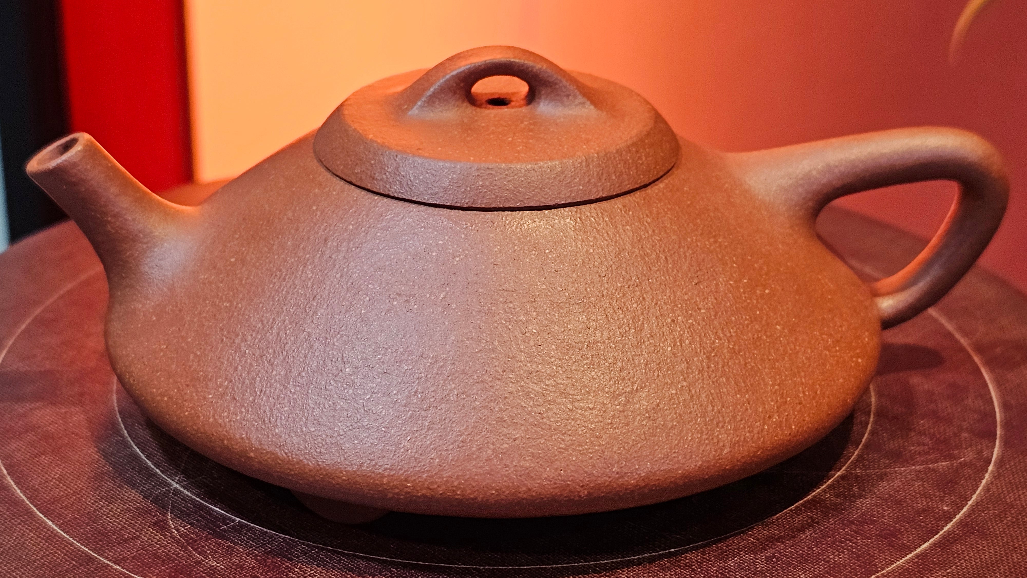 He Piao 合瓢, 151.0ml, Hong Jiang Po Ni 红降坡泥, by Craftsman Chen Gui Zhi 陈桂枝。(Red JiangPoNi is rarer than Yellow JiangPoNi, XiaoMeiYao ZhuNi & ZhaoZhuang ZhuNi) ~ Congratulations to Mr J.T., 0838hrs 20th June 2025, Chippendale, Australia 🇦🇺.