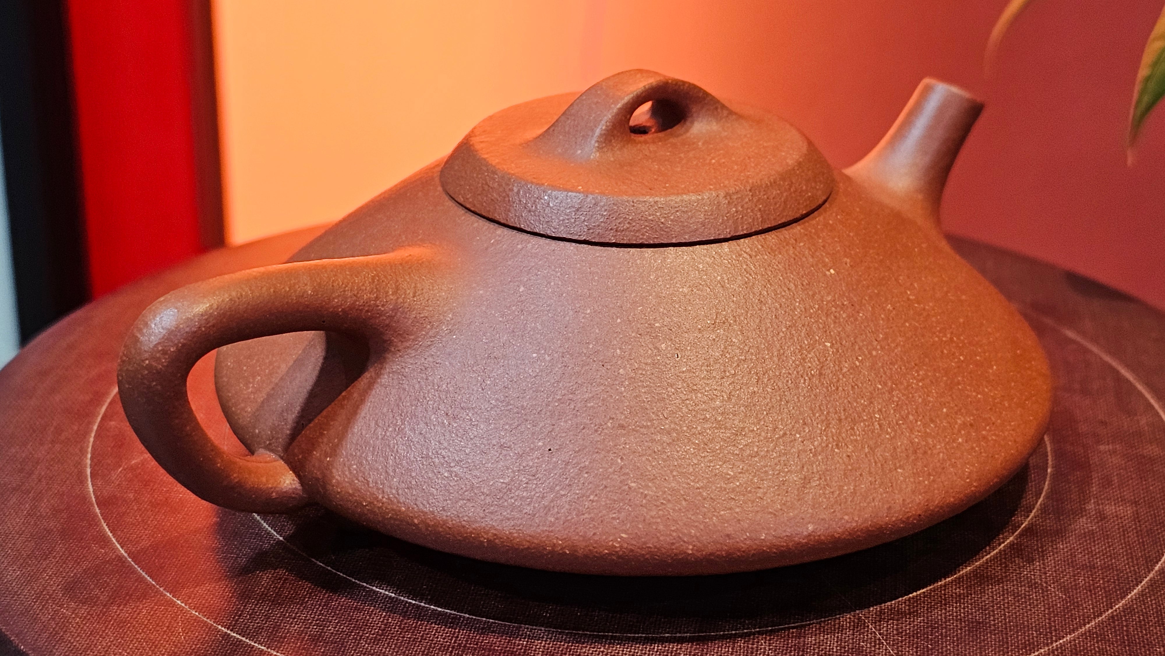 He Piao 合瓢, 151.0ml, Hong Jiang Po Ni 红降坡泥, by Craftsman Chen Gui Zhi 陈桂枝。(Red JiangPoNi is rarer than Yellow JiangPoNi, XiaoMeiYao ZhuNi & ZhaoZhuang ZhuNi) ~ Congratulations to Mr J.T., 0838hrs 20th June 2025, Chippendale, Australia 🇦🇺.