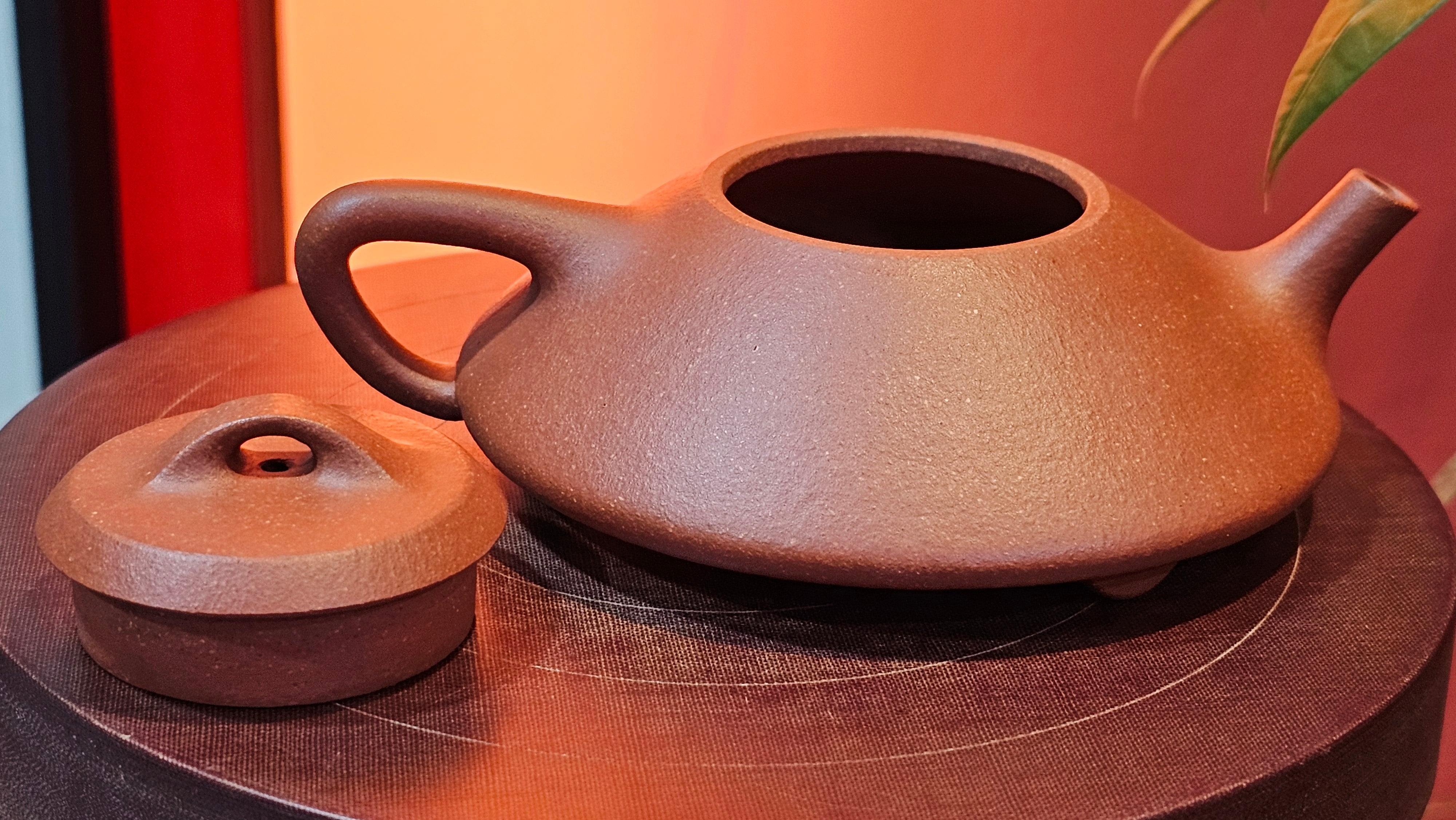 He Piao 合瓢, 151.0ml, Hong Jiang Po Ni 红降坡泥, by Craftsman Chen Gui Zhi 陈桂枝。(Red JiangPoNi is rarer than Yellow JiangPoNi, XiaoMeiYao ZhuNi & ZhaoZhuang ZhuNi) ~ Congratulations to Mr J.T., 0838hrs 20th June 2025, Chippendale, Australia 🇦🇺.