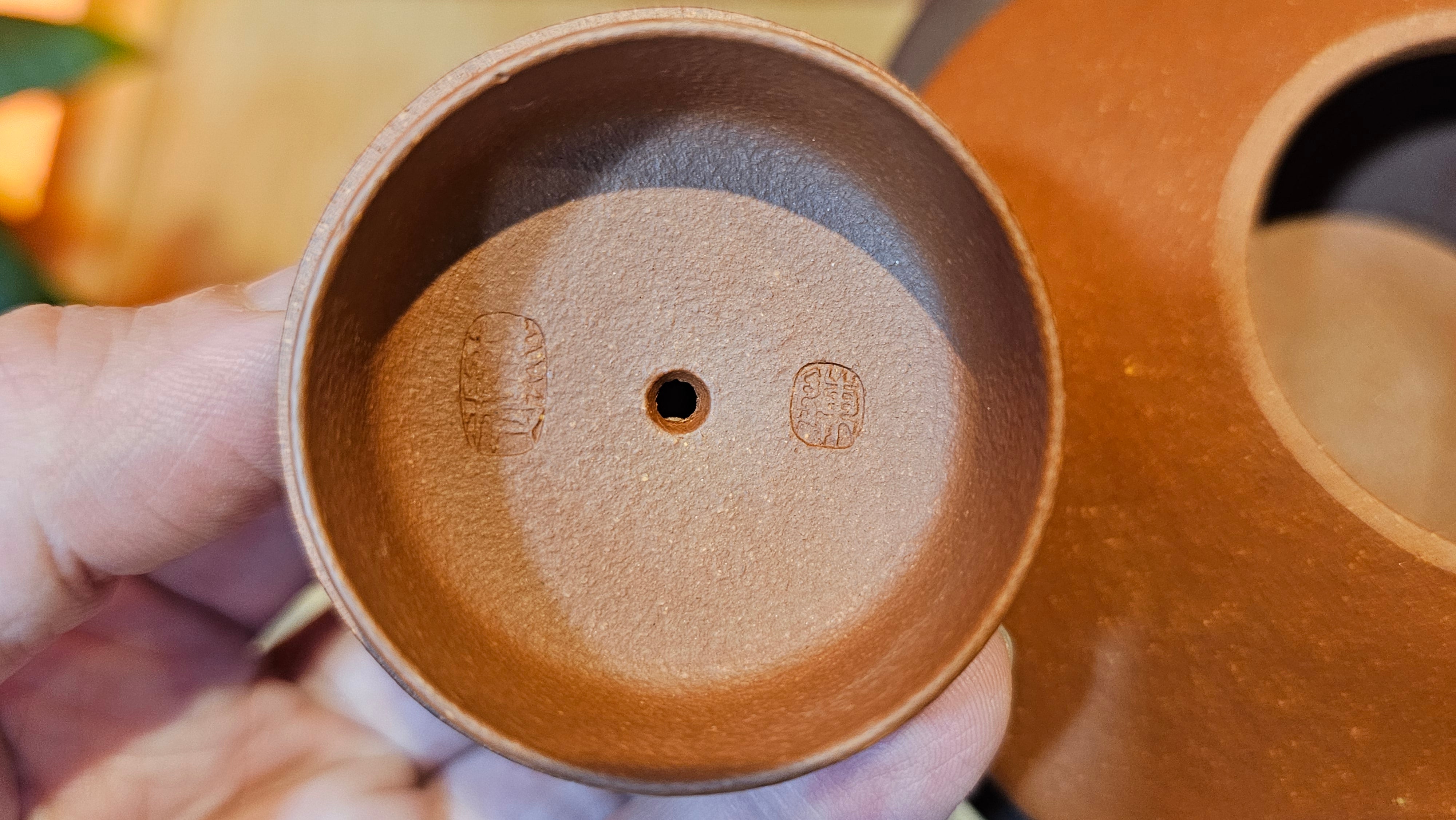 He Piao 合瓢, 151.0ml, Hong Jiang Po Ni 红降坡泥, by Craftsman Chen Gui Zhi 陈桂枝。(Red JiangPoNi is rarer than Yellow JiangPoNi, XiaoMeiYao ZhuNi & ZhaoZhuang ZhuNi) ~ Congratulations to Mr J.T., 0838hrs 20th June 2025, Chippendale, Australia 🇦🇺.