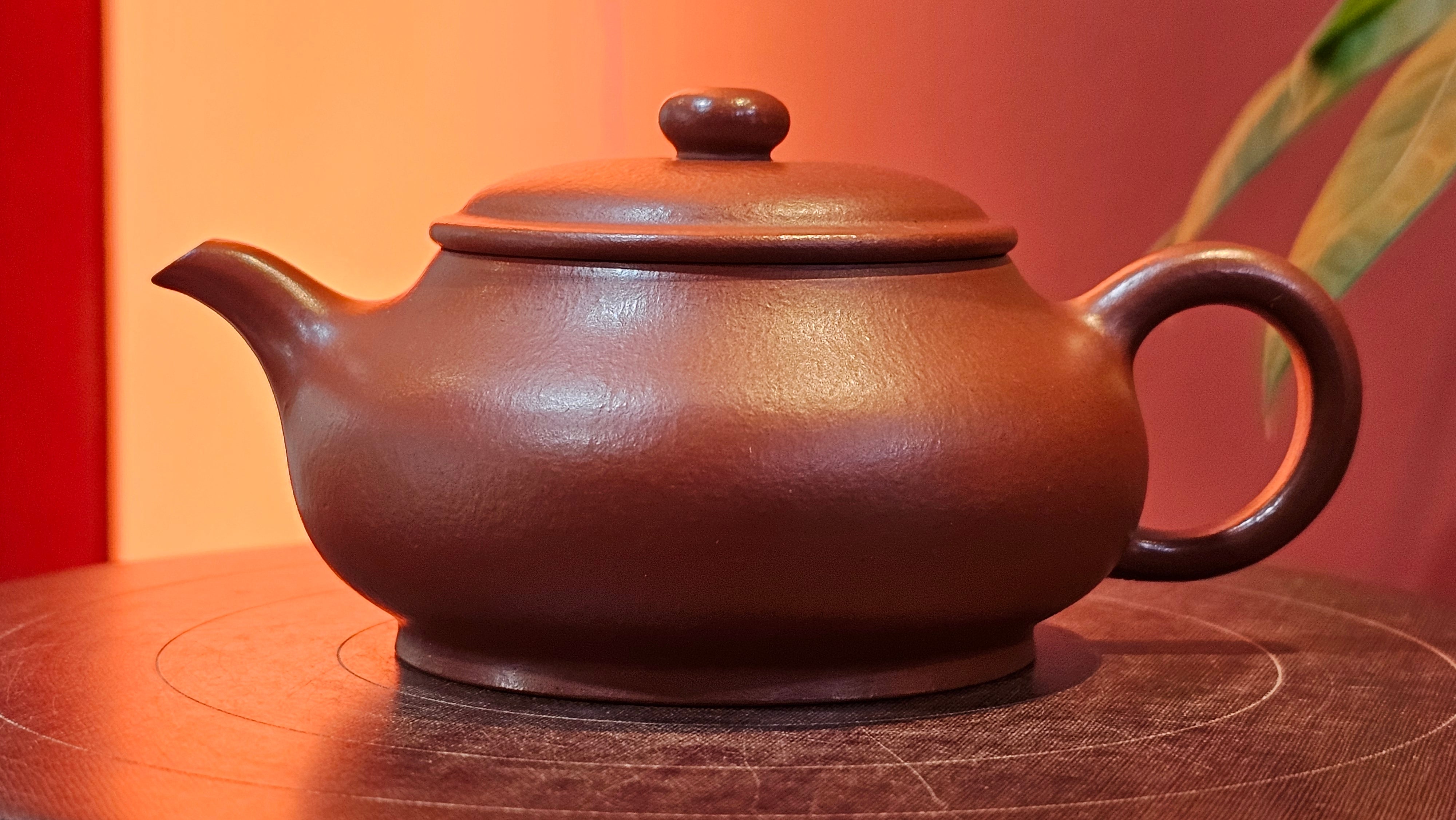 Ming Lu 明炉, 131.5ml, Xiao Mei Yao Zhu Ni 小煤窑朱泥, by our Collaborative Craftsman Wang Xing 王兴 ~ Congratulations to Ms F.W.! 1306hrs 20th July, Berlin, Germany 🇩🇪.