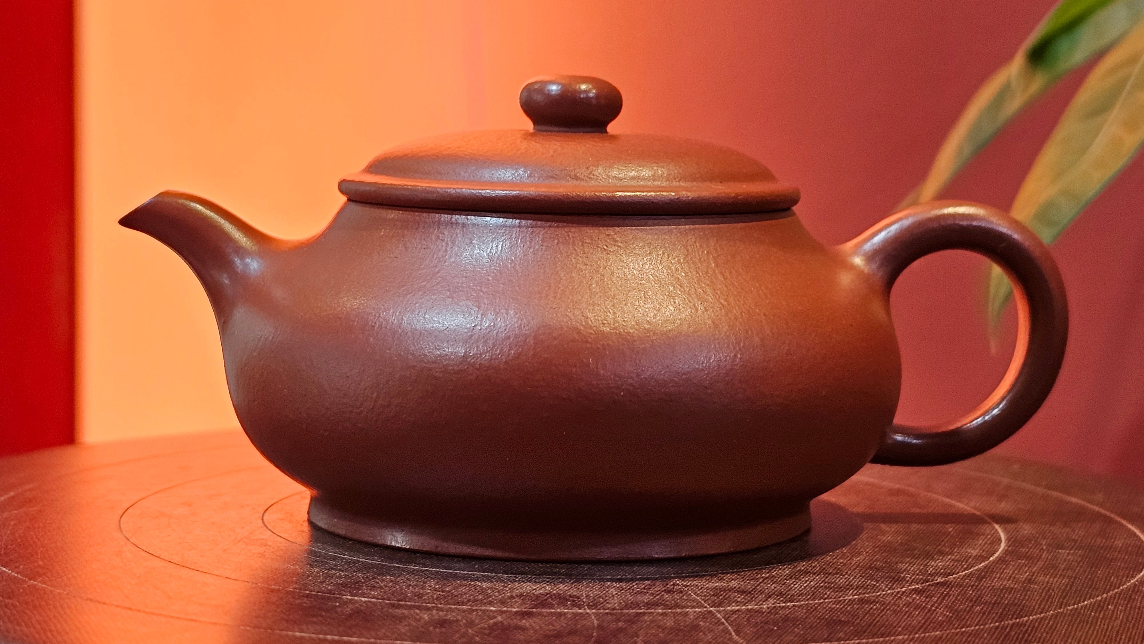 Ming Lu 明炉, 131.5ml, Xiao Mei Yao Zhu Ni 小煤窑朱泥, by our Collaborative Craftsman Wang Xing 王兴 ~ Congratulations to Ms F.W.! 1306hrs 20th July, Berlin, Germany 🇩🇪.