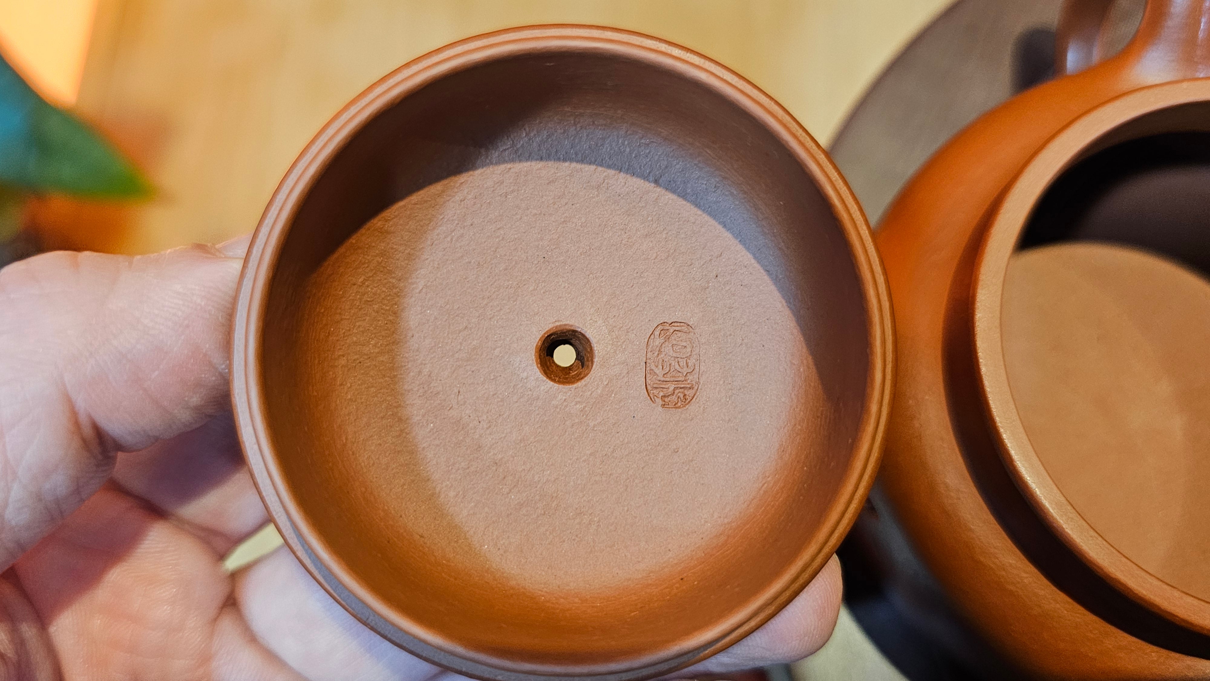 Ming Lu 明炉, 131.5ml, Xiao Mei Yao Zhu Ni 小煤窑朱泥, by our Collaborative Craftsman Wang Xing 王兴 ~ Congratulations to Ms F.W.! 1306hrs 20th July, Berlin, Germany 🇩🇪.